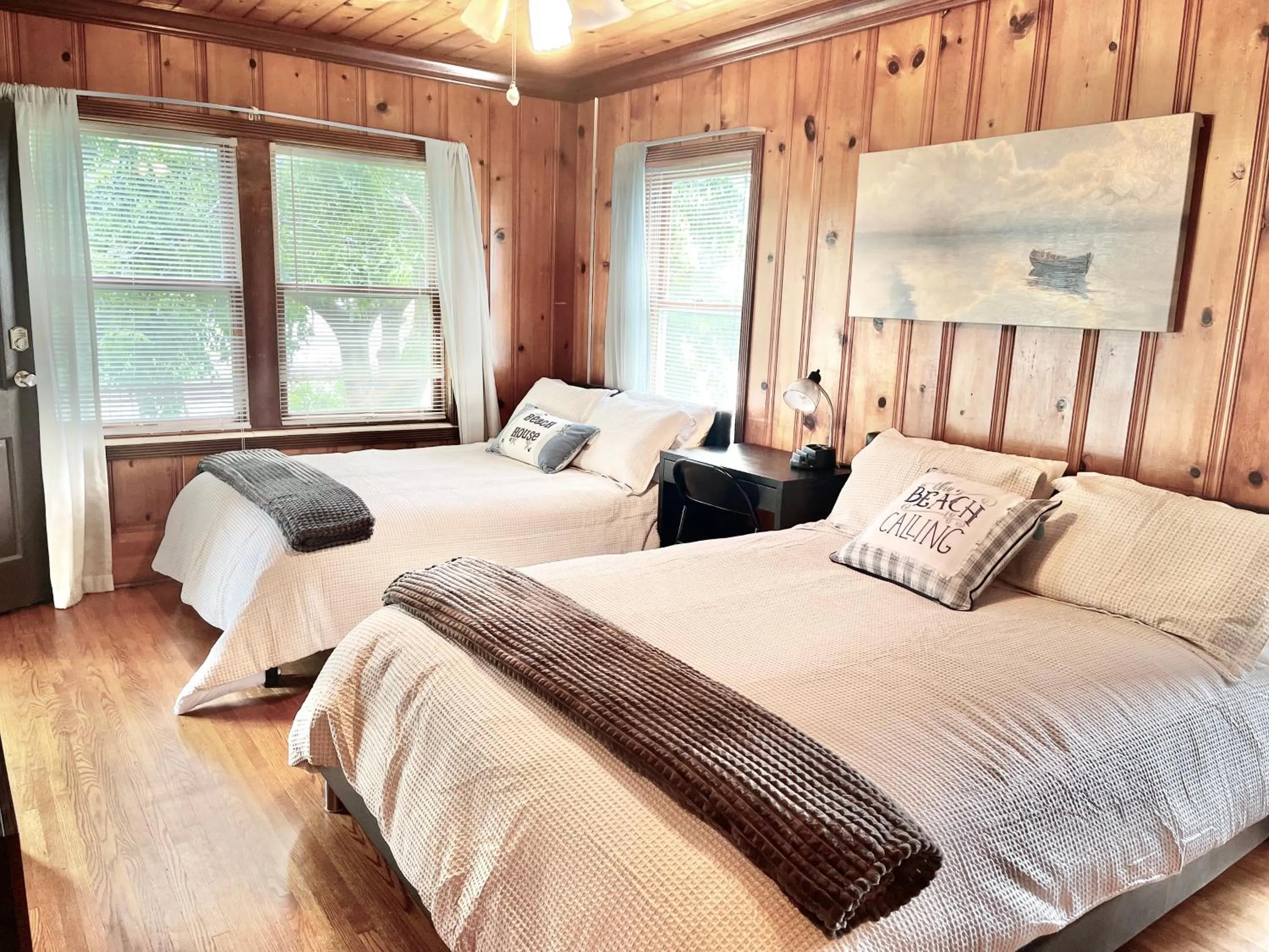 Large 4BR, 4BA House Beach, Entertainment, Nightlife