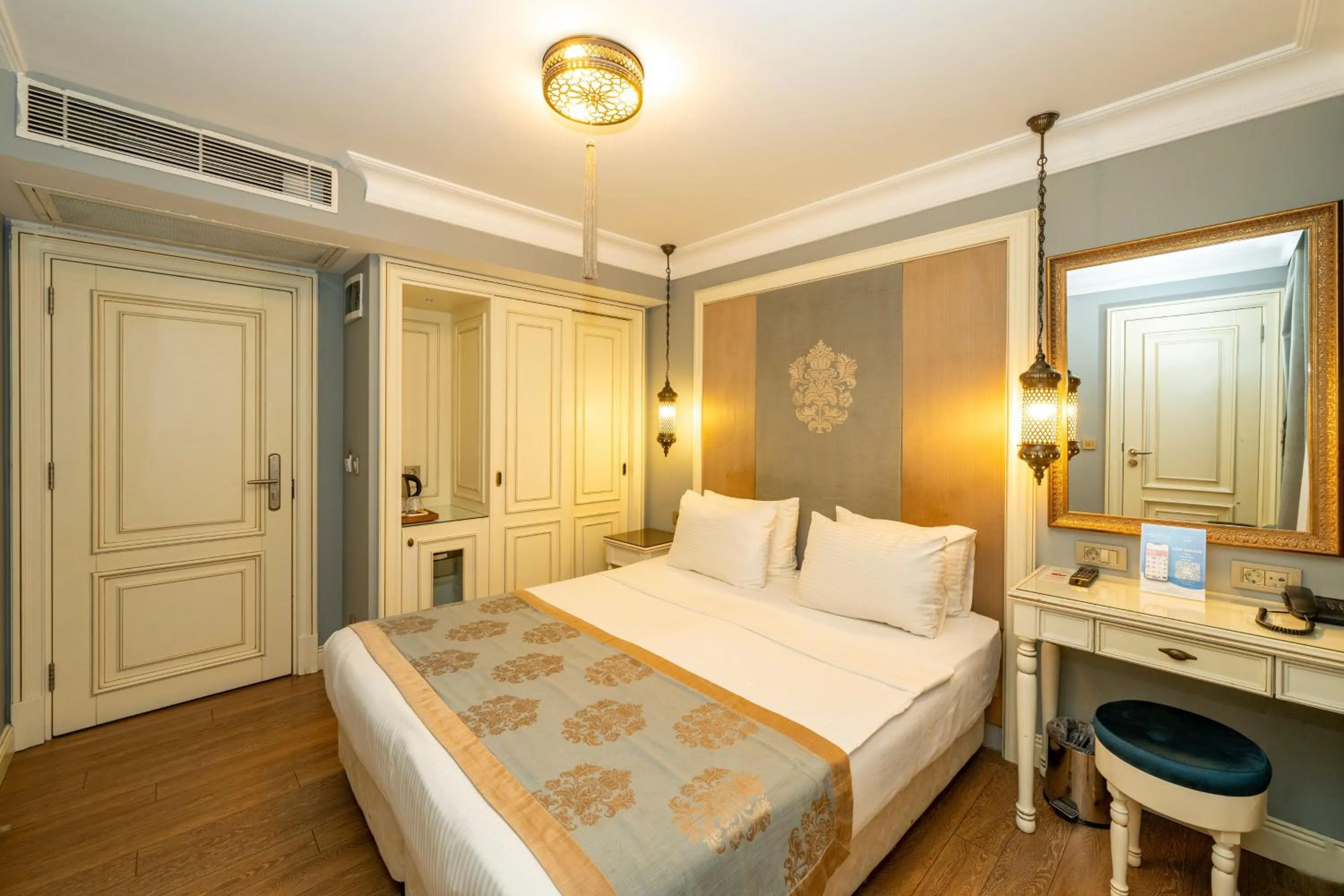 Bedroom in Raymond Blue Hotel