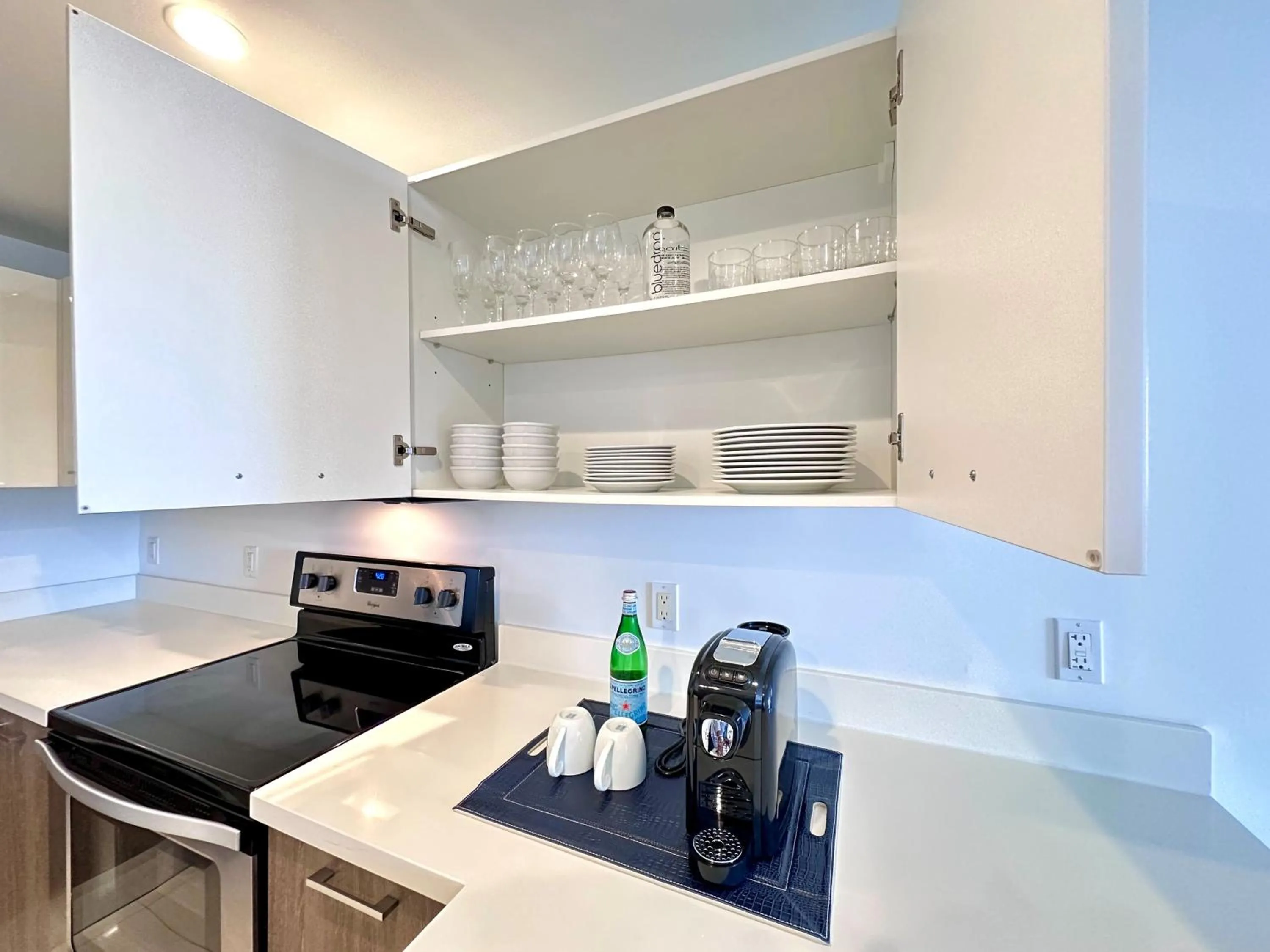 Coffee/tea facilities in Bay Breeze Premium Apartments by Eskape Collection