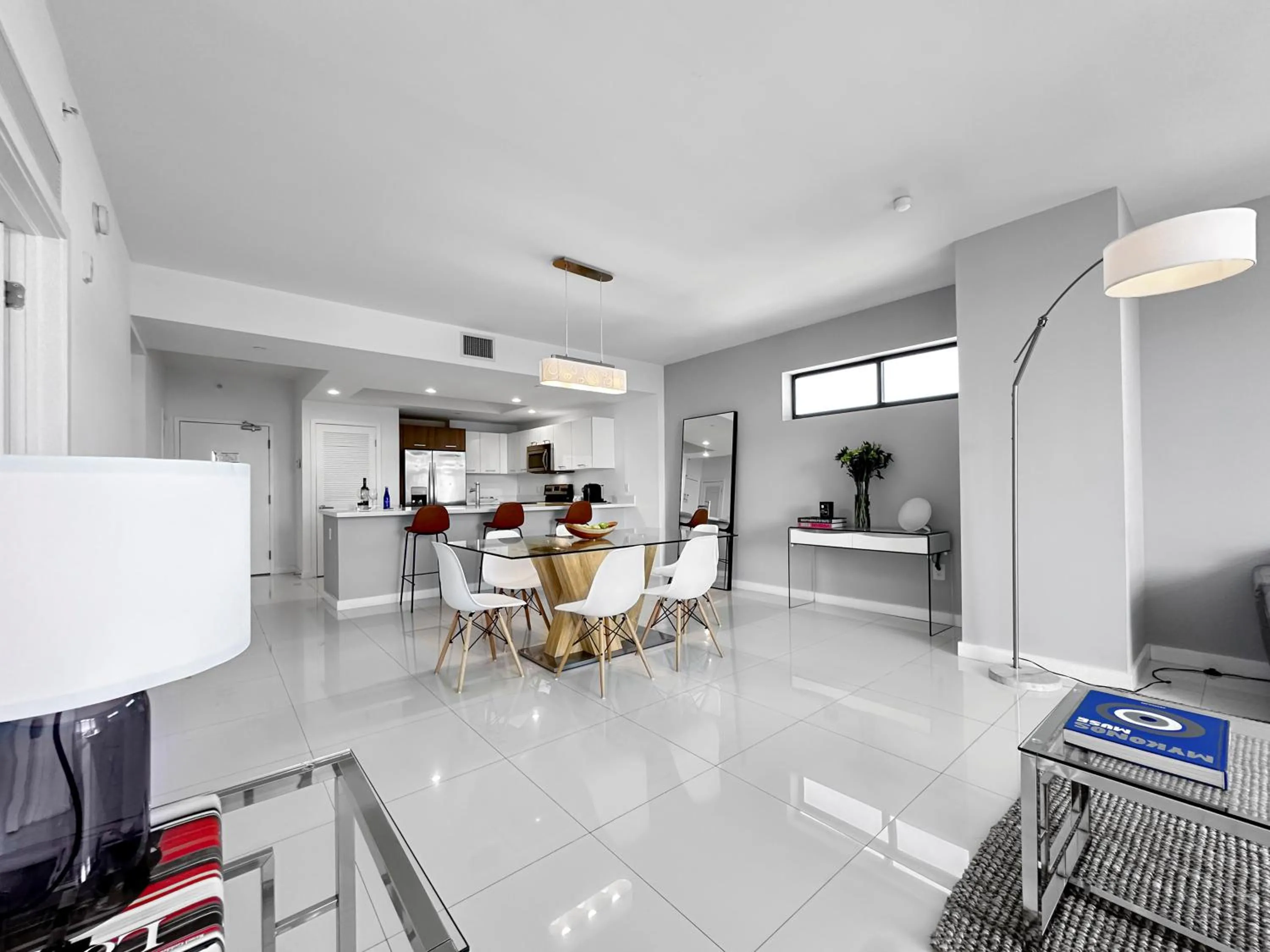 Kitchen or kitchenette in Bay Breeze Premium Apartments by Eskape Collection