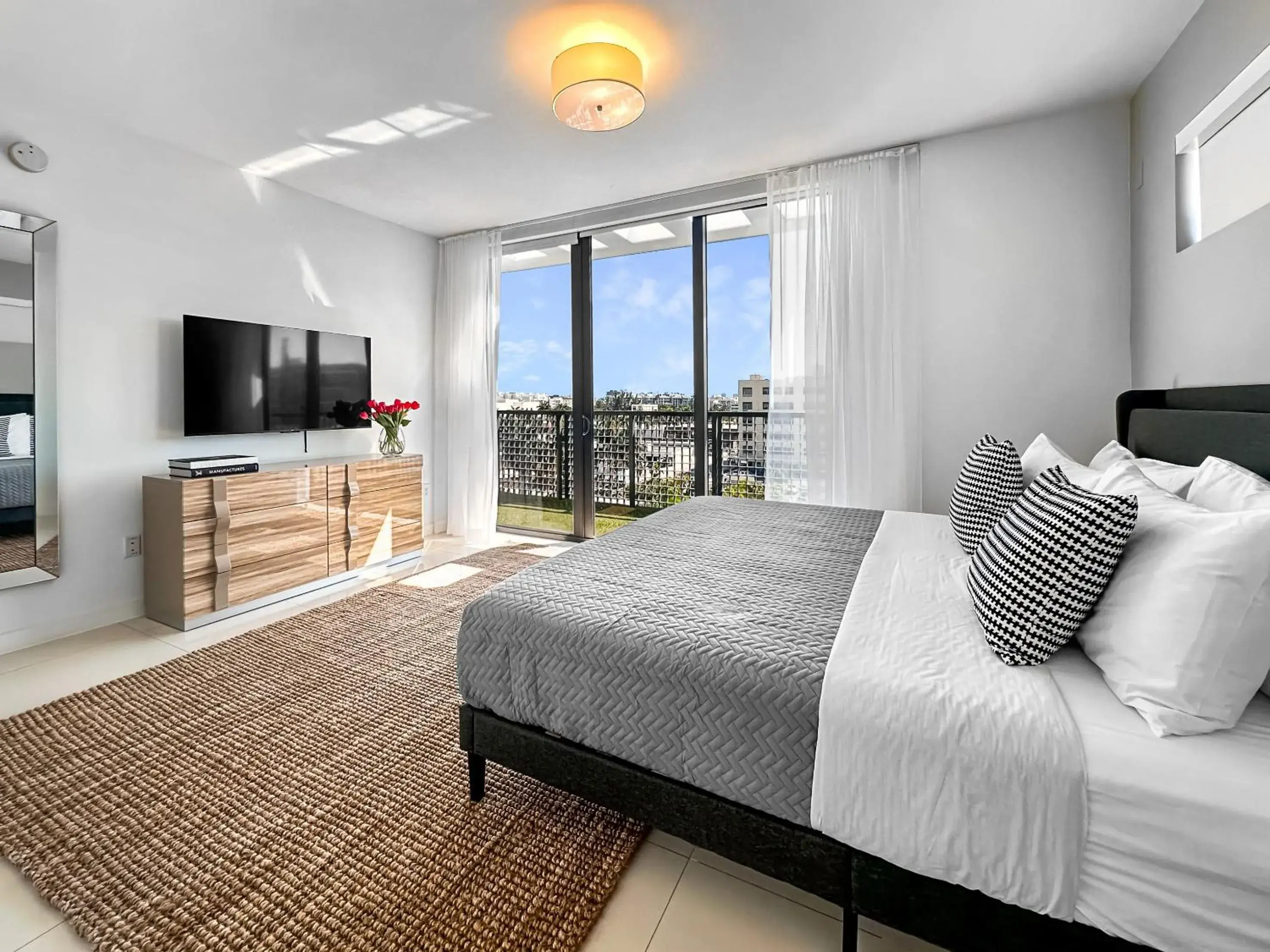 Skyline - Two Bedroom Apartment w/Kitchen and Spacious Terrace in Bay Breeze Premium Apartments by Eskape Collection Skyline - Two Bedroom Apartment w/Kitchen and Spacious Terrace in Bay Breeze Premium Apartments by Eskape Collection