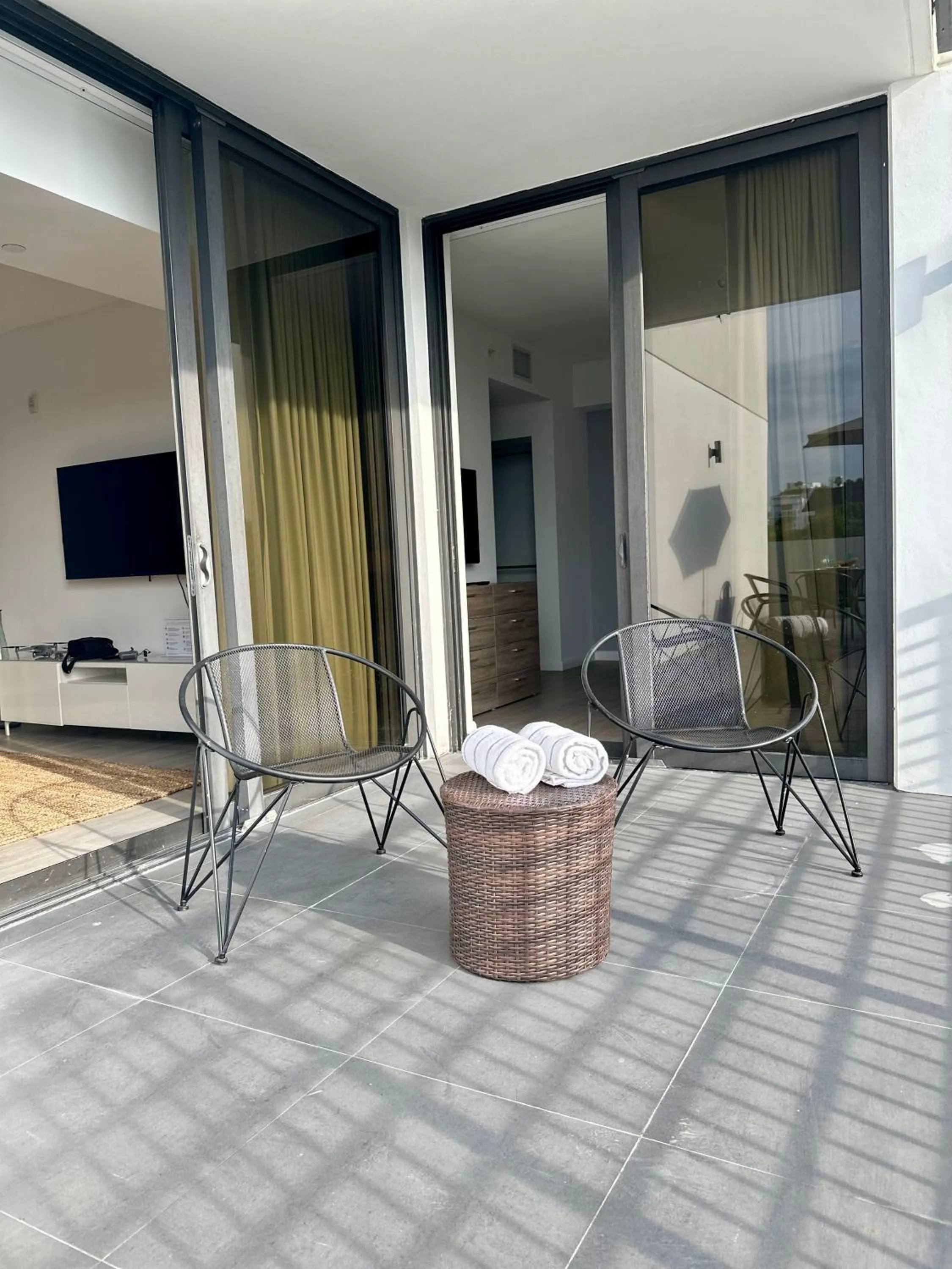 Balcony/Terrace in Bay Breeze Premium Apartments by Eskape Collection