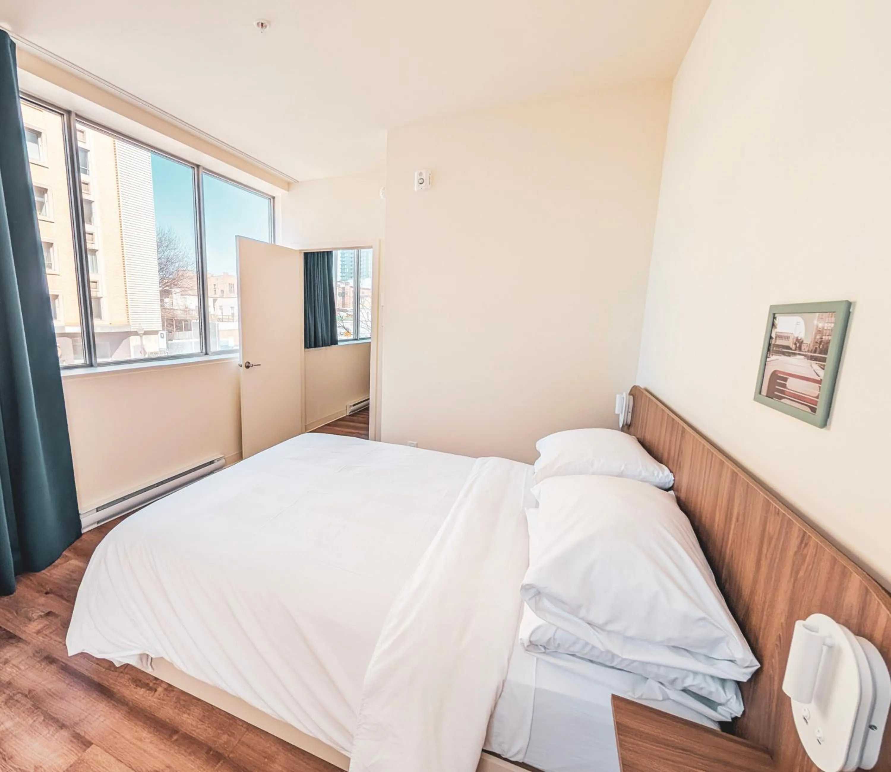 Bed in Terminus Hôtel