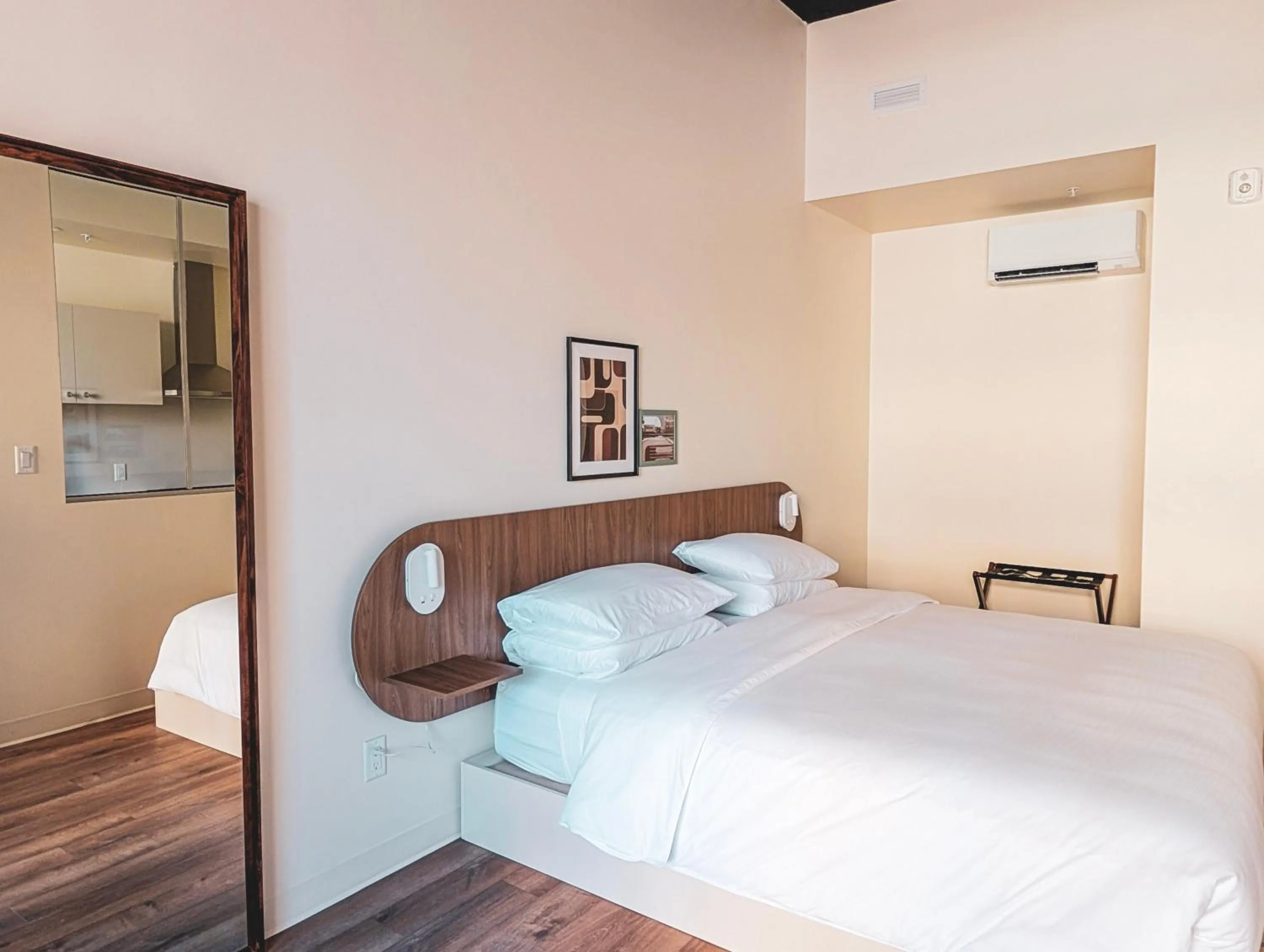 Bed in Terminus Hôtel