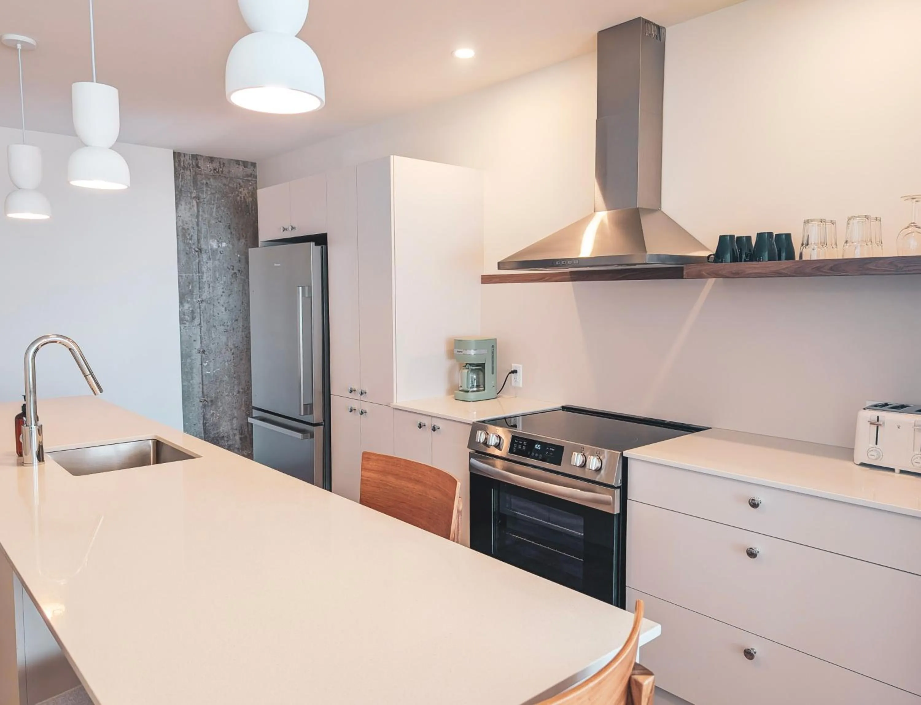 Kitchen or kitchenette in Terminus Hôtel