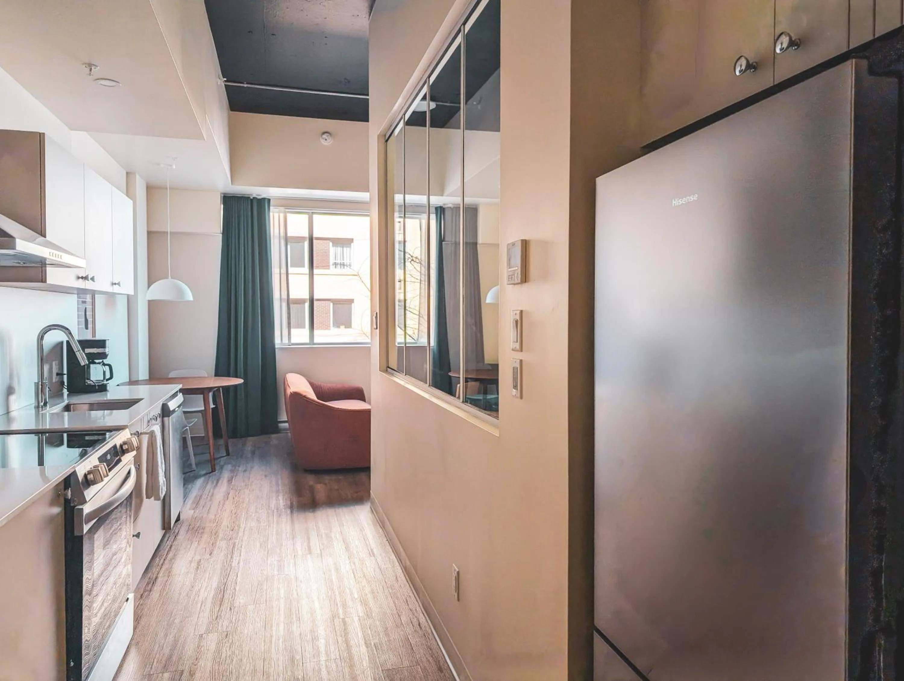 Kitchen or kitchenette in Terminus Hôtel