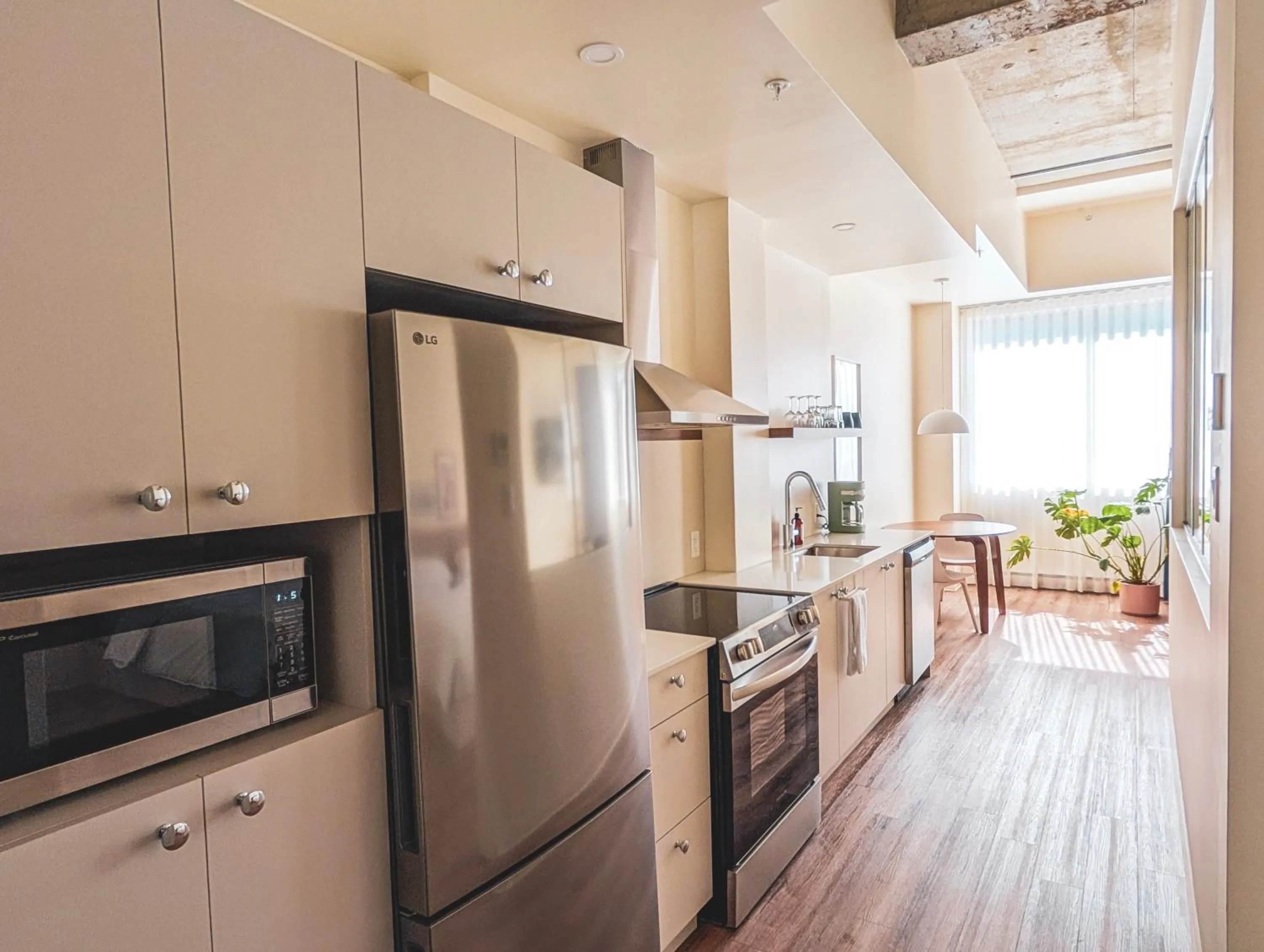 Kitchen or kitchenette in Terminus Hôtel