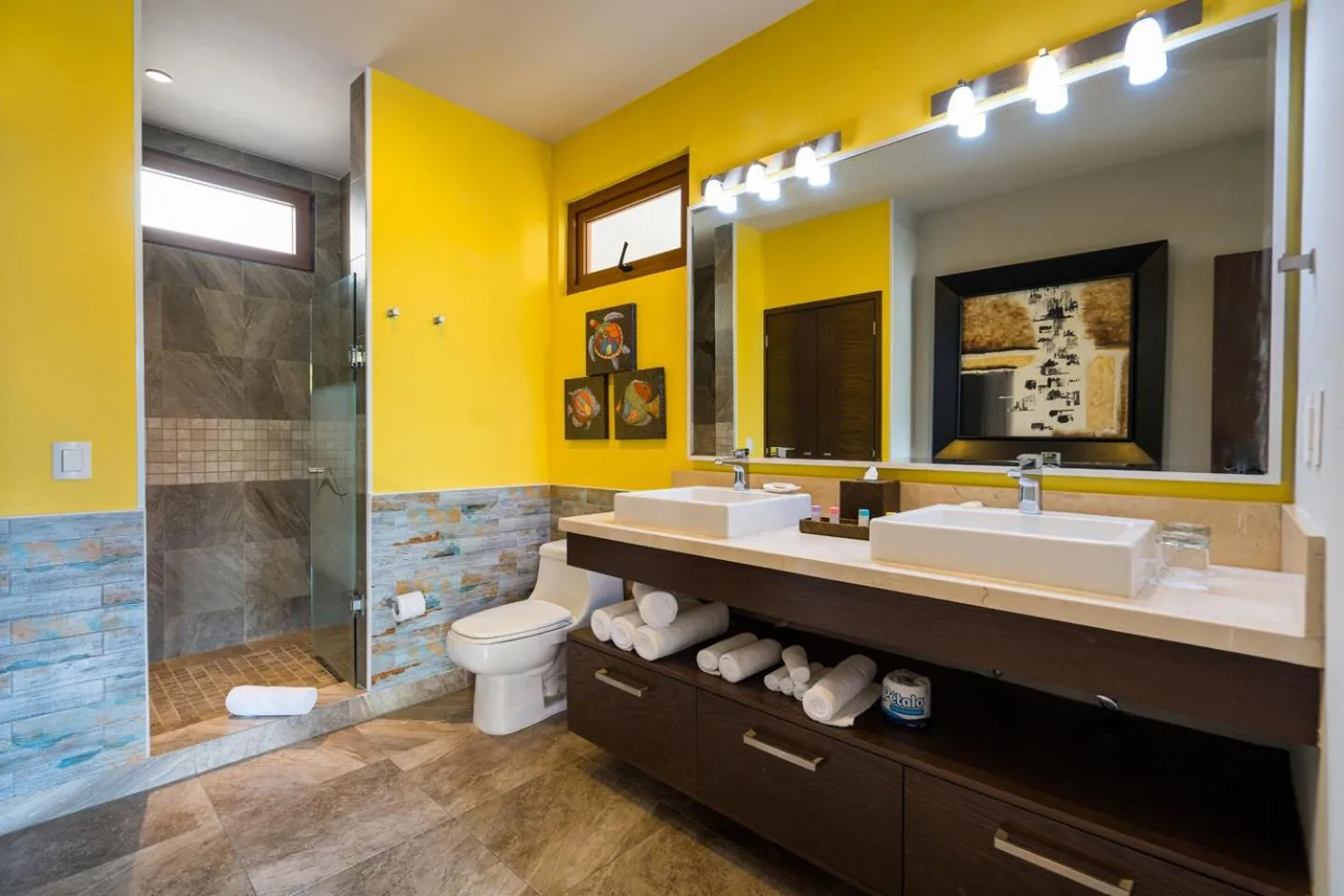 Bathroom in Pinnacle Resorts 220