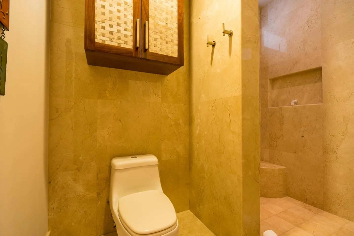 Toilet in Pinnacle Resorts 220