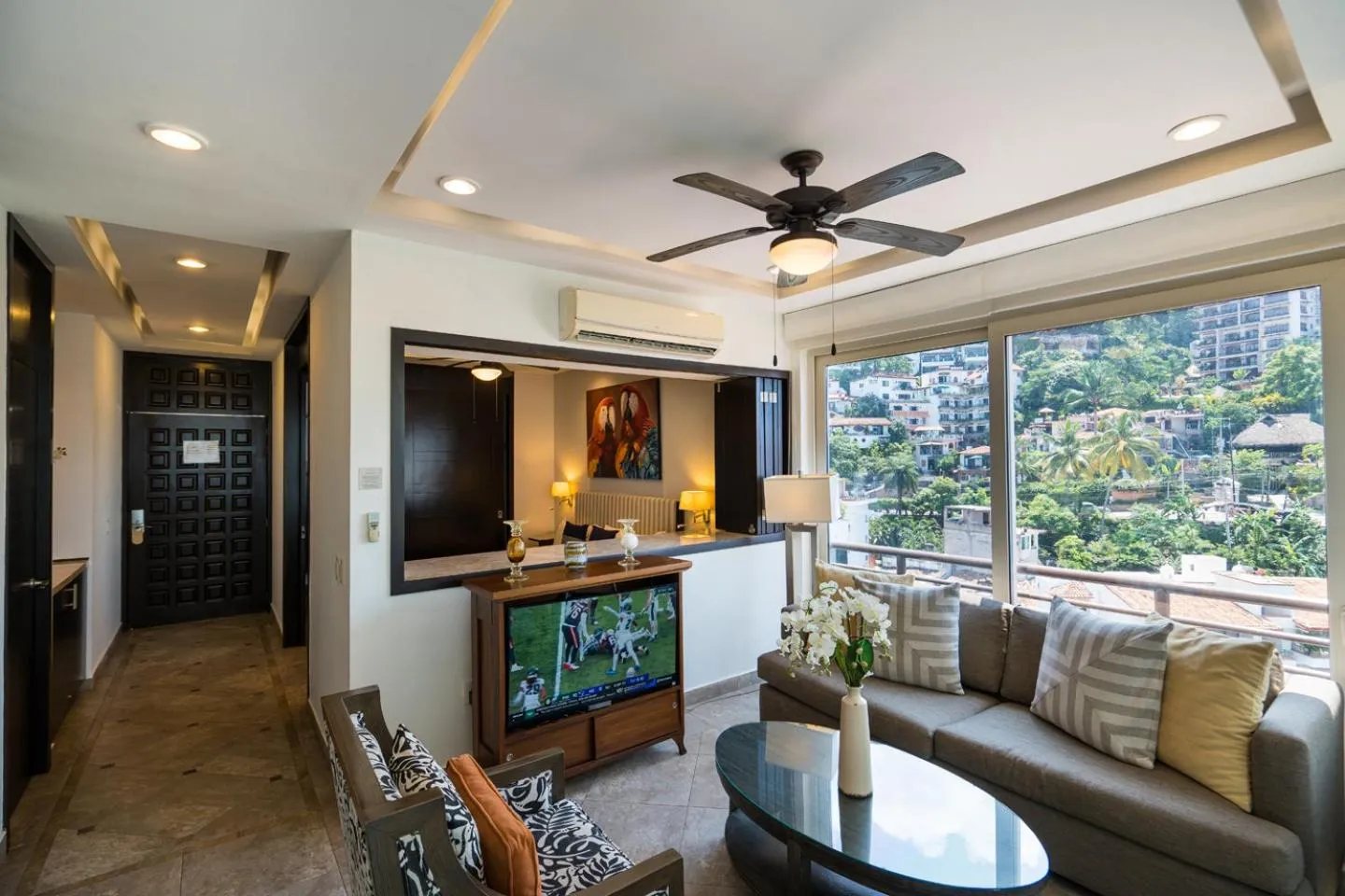 Living room in Pinnacle Resorts 180