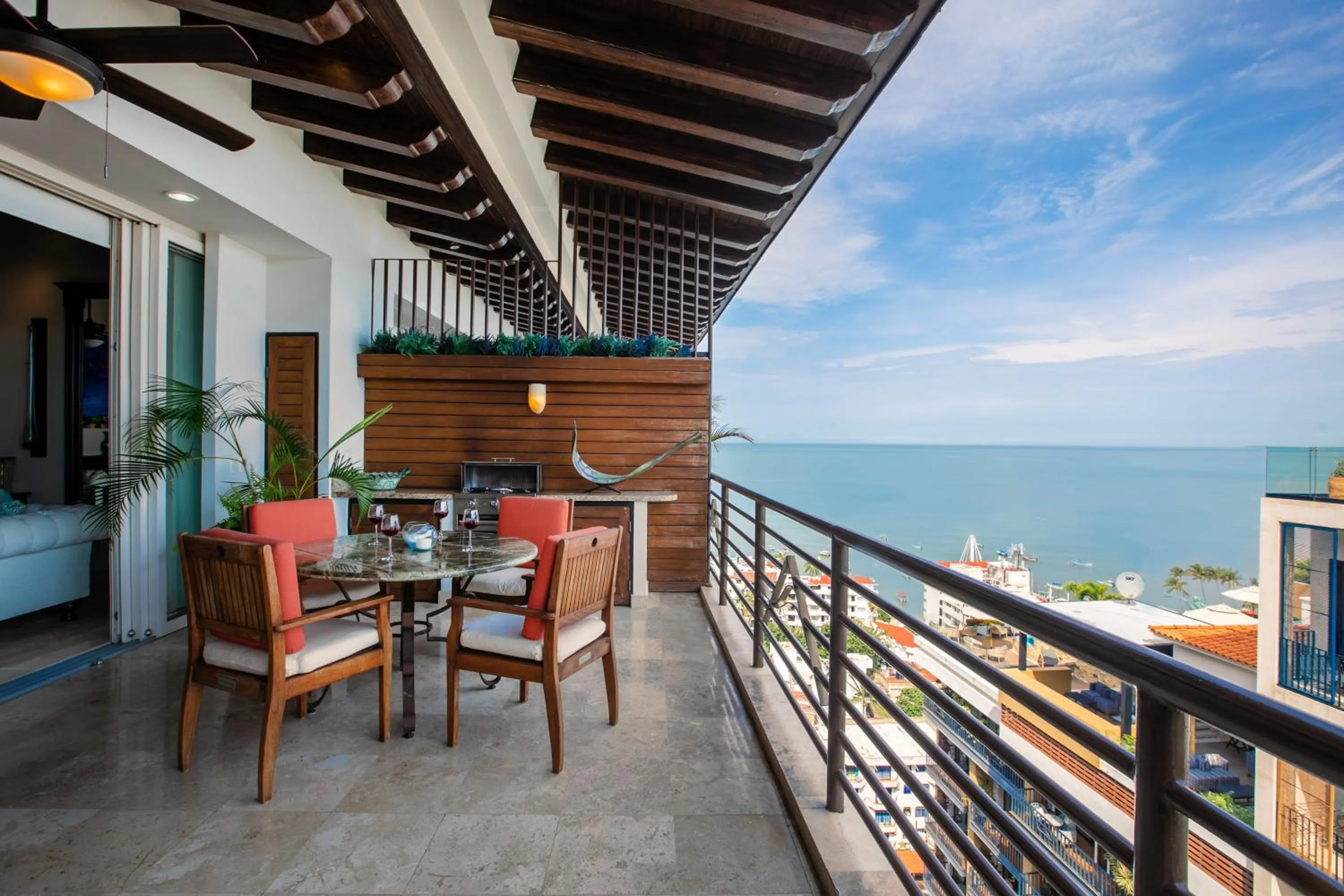 Balcony/Terrace in Pinnacle Resorts 180