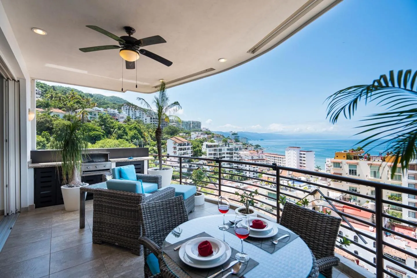 Balcony/Terrace in Pinnacle Resorts 180