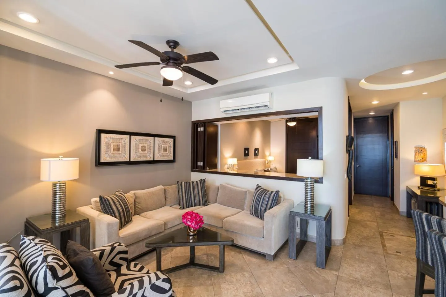 Living room in Pinnacle Resorts 180