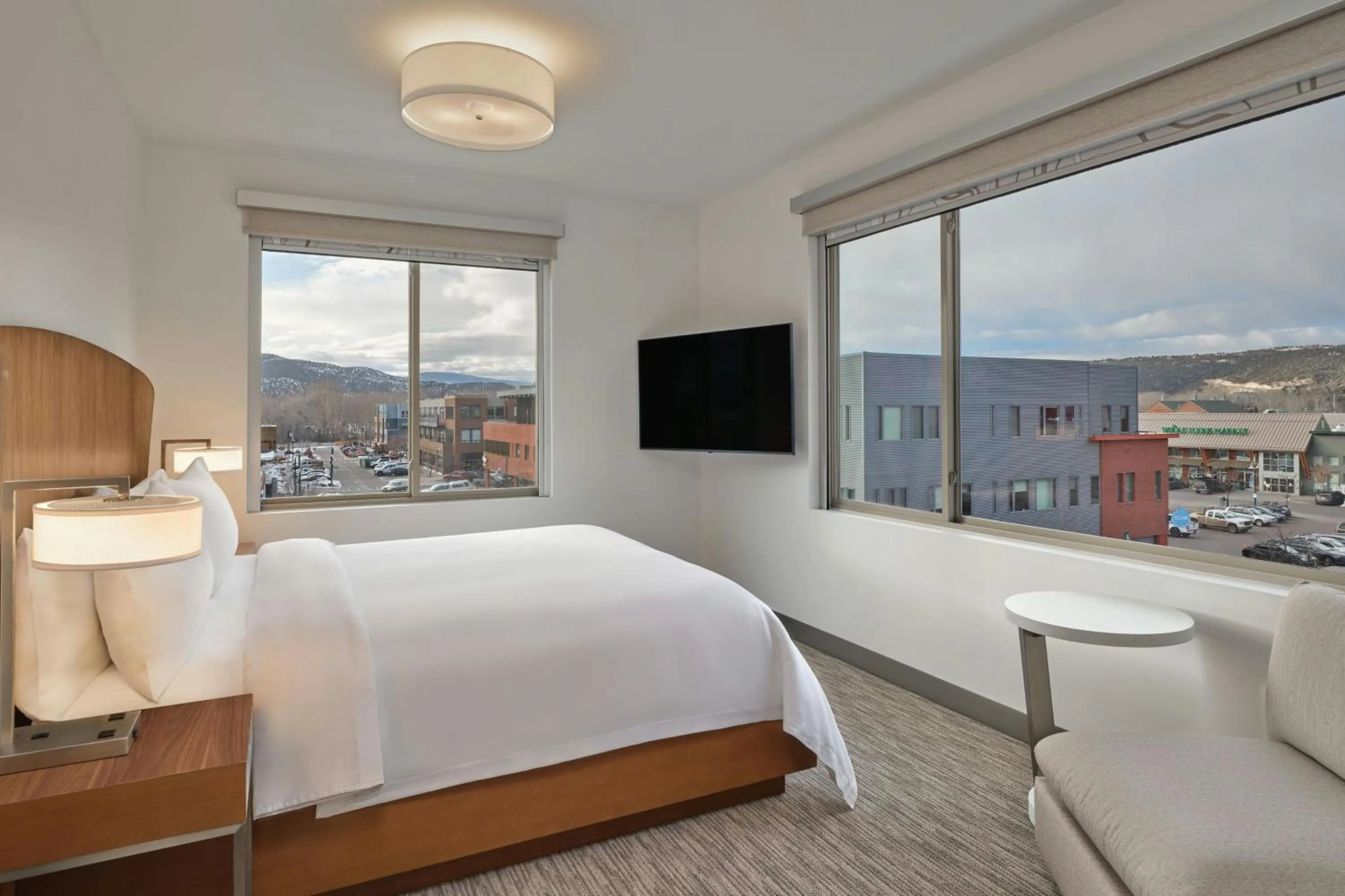 Bedroom, Bed in Element Basalt - Aspen