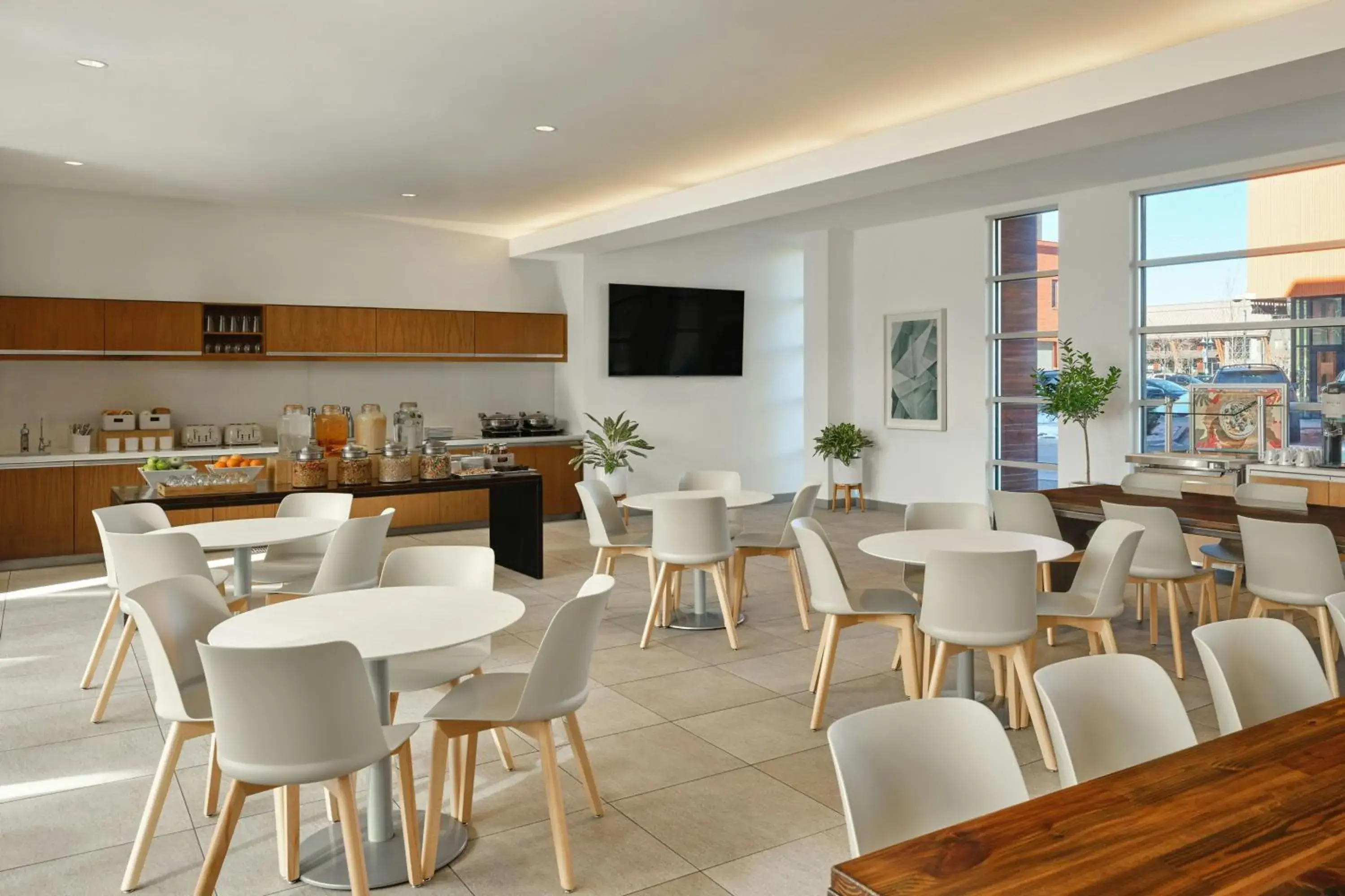 Breakfast in Element Basalt - Aspen Breakfast in Element Basalt - Aspen