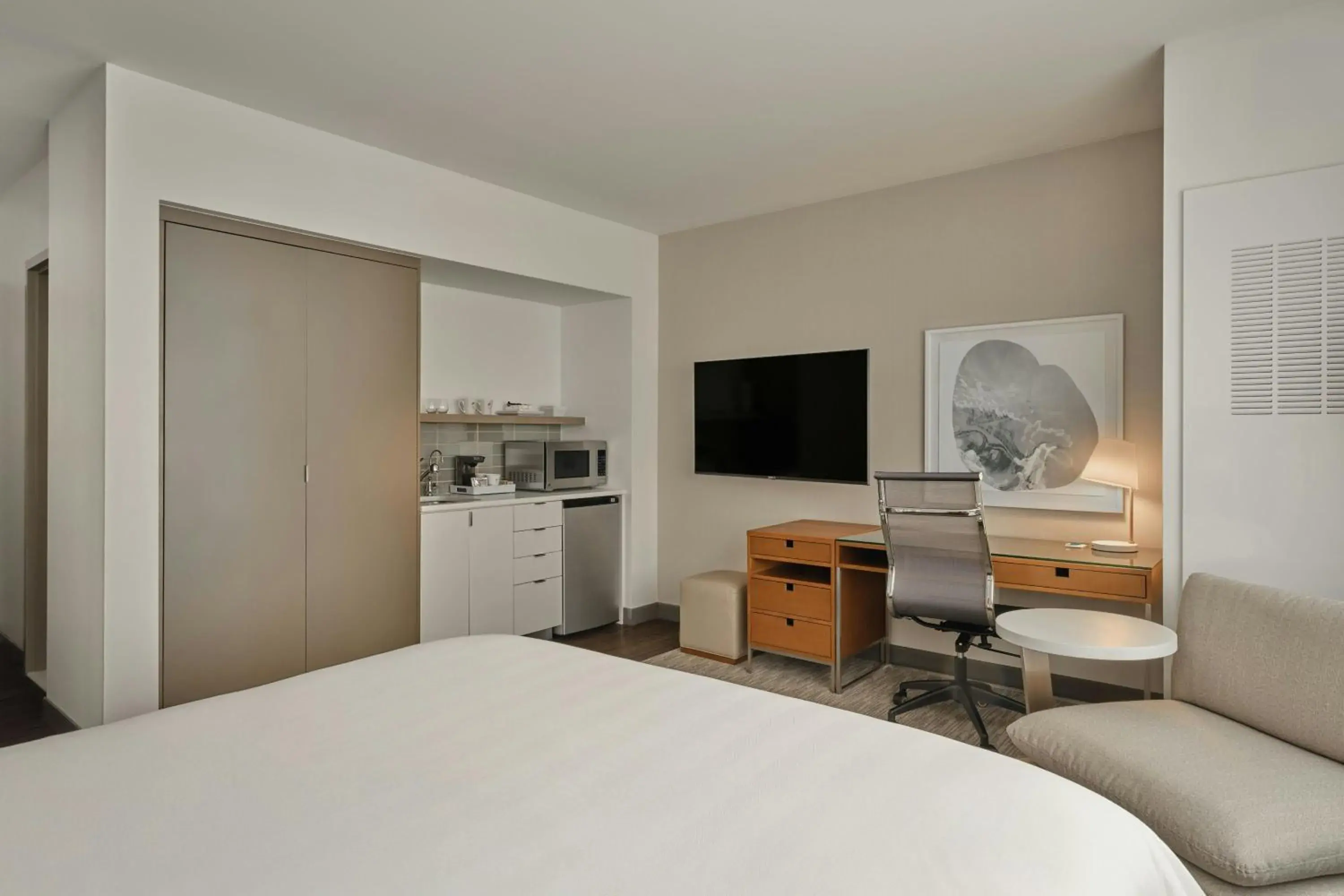 Photo of the whole room, Bed in Element Basalt - Aspen Photo of the whole room, Bed in Element Basalt - Aspen