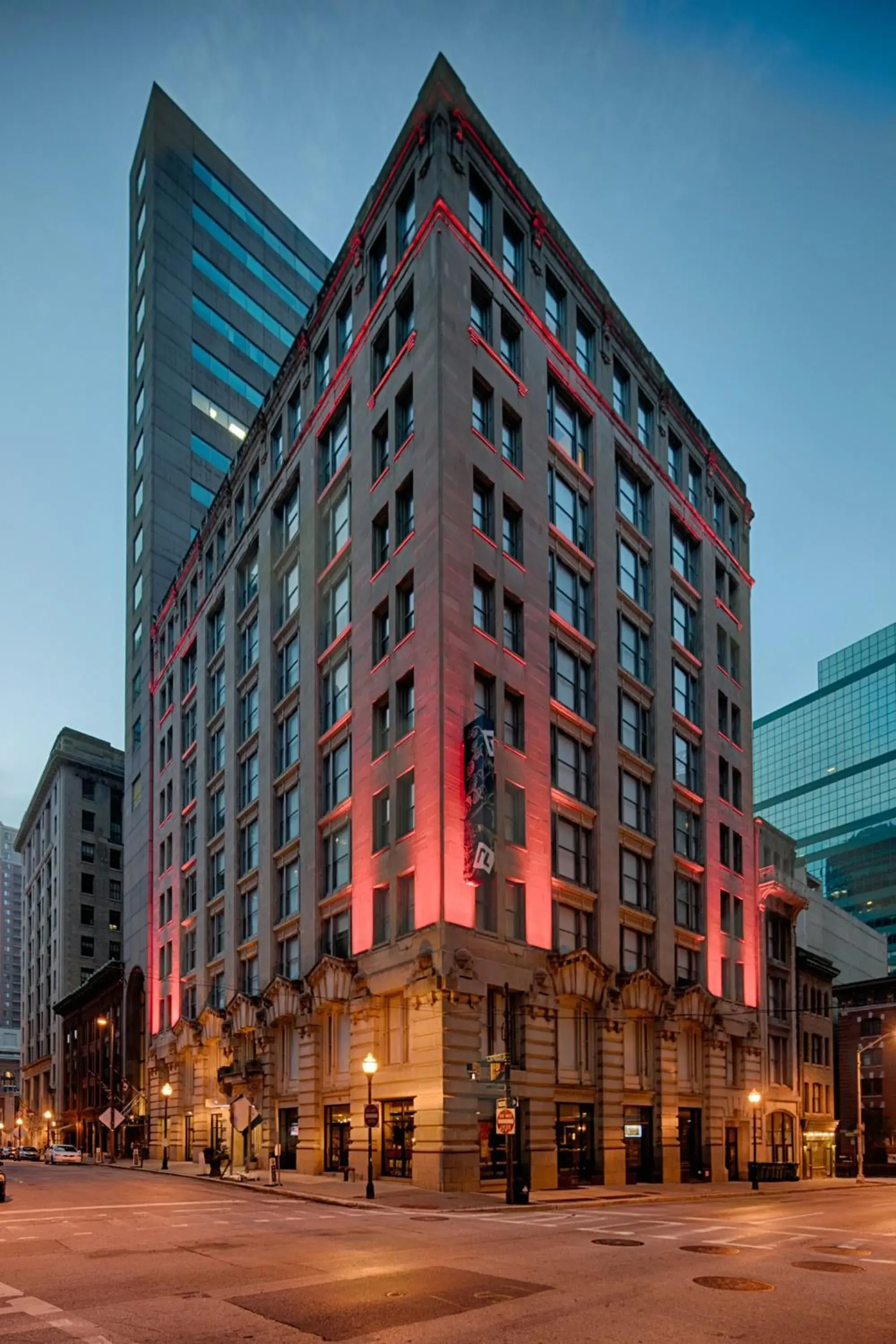 Property Building in Hotel RL Baltimore Inner Harbor