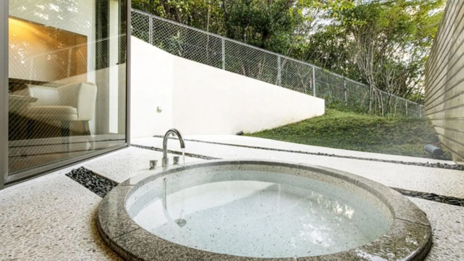 Open Air Bath in Kurhouse Shirahama