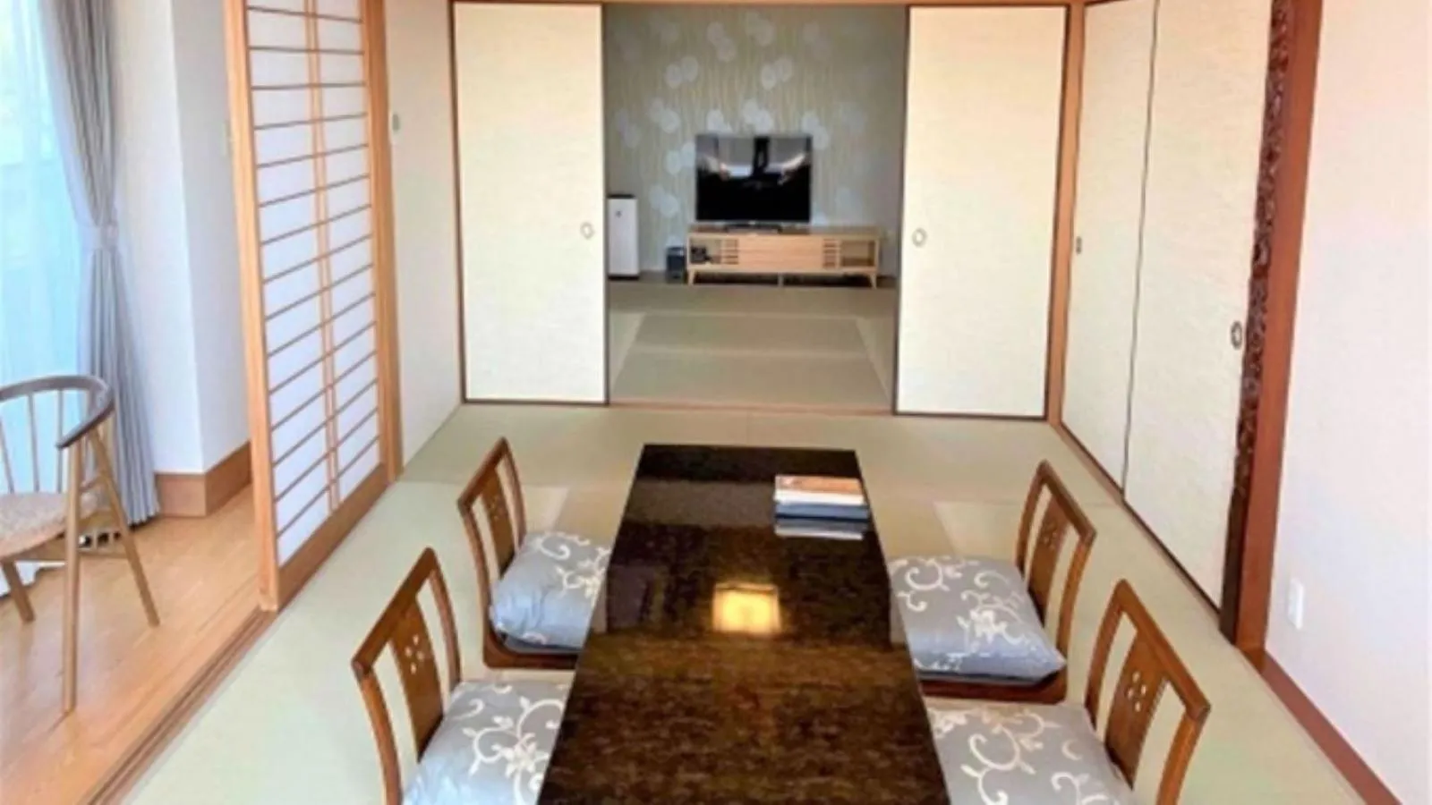 Photo of the whole room in Kurhouse Shirahama