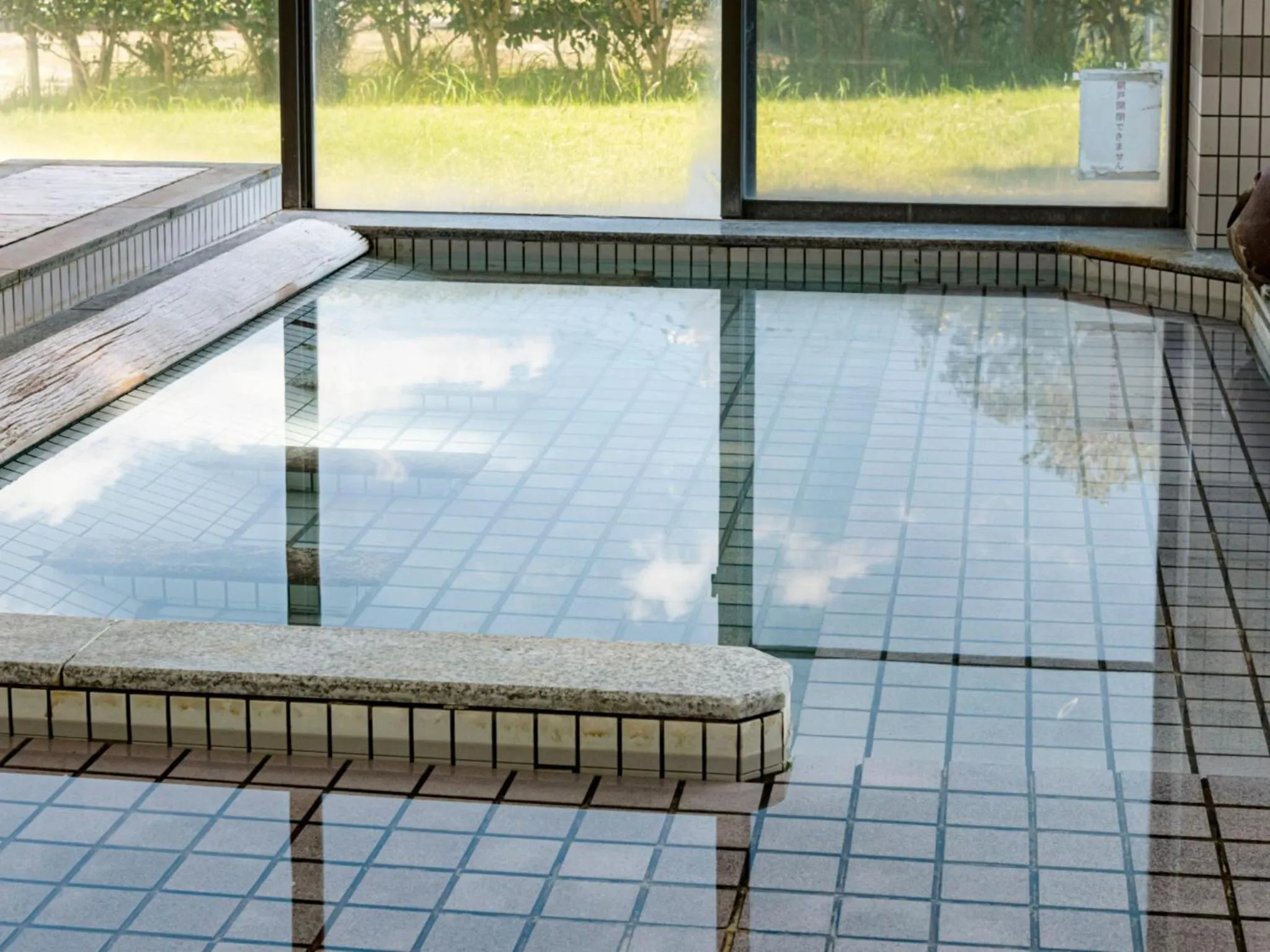 Hot Spring Bath in Kurhouse Shirahama