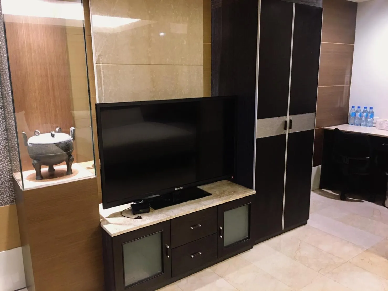 Communal lounge/ TV room in Michelle hotel