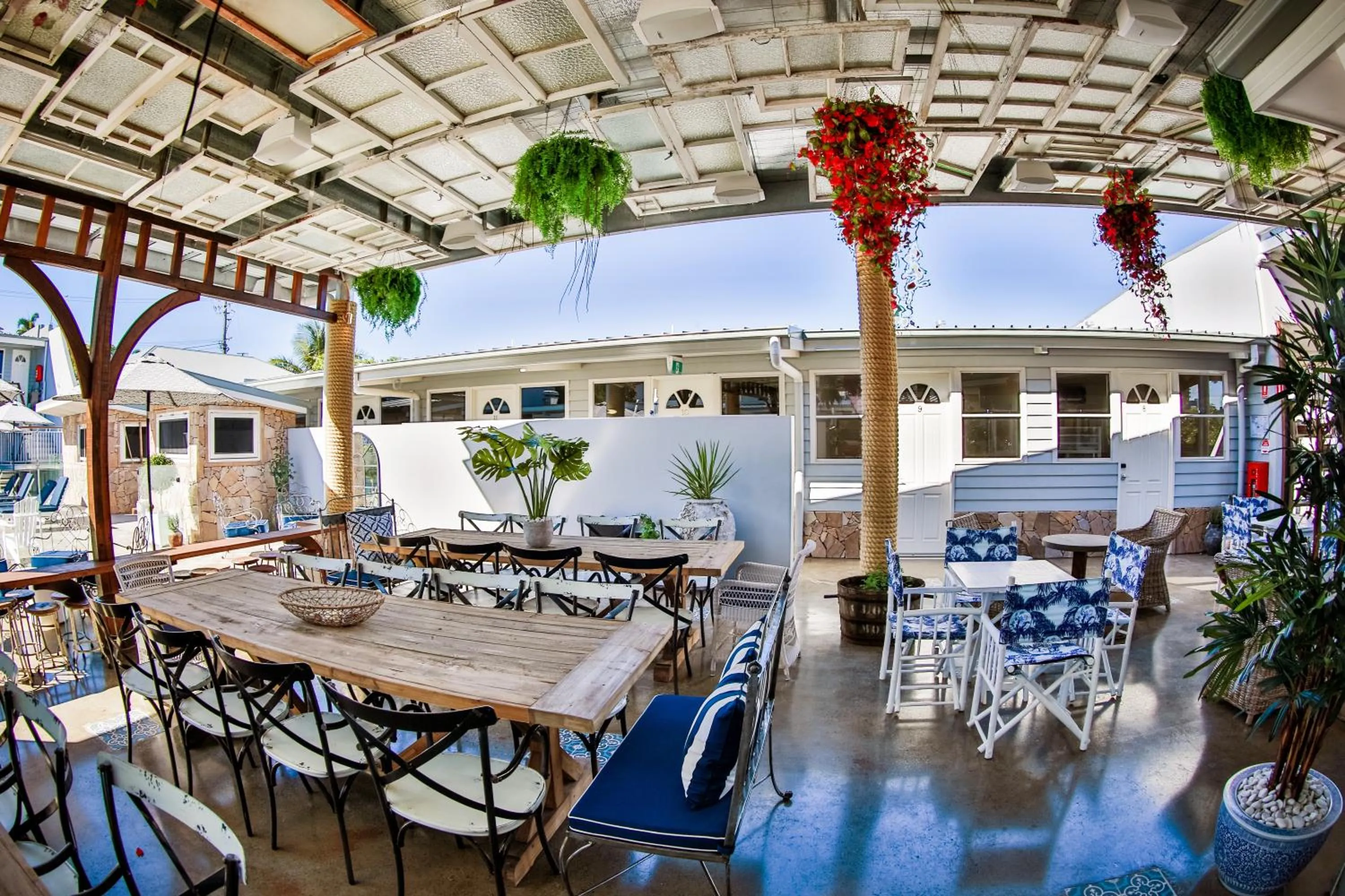 Restaurant/places to eat in Rambutan Resort