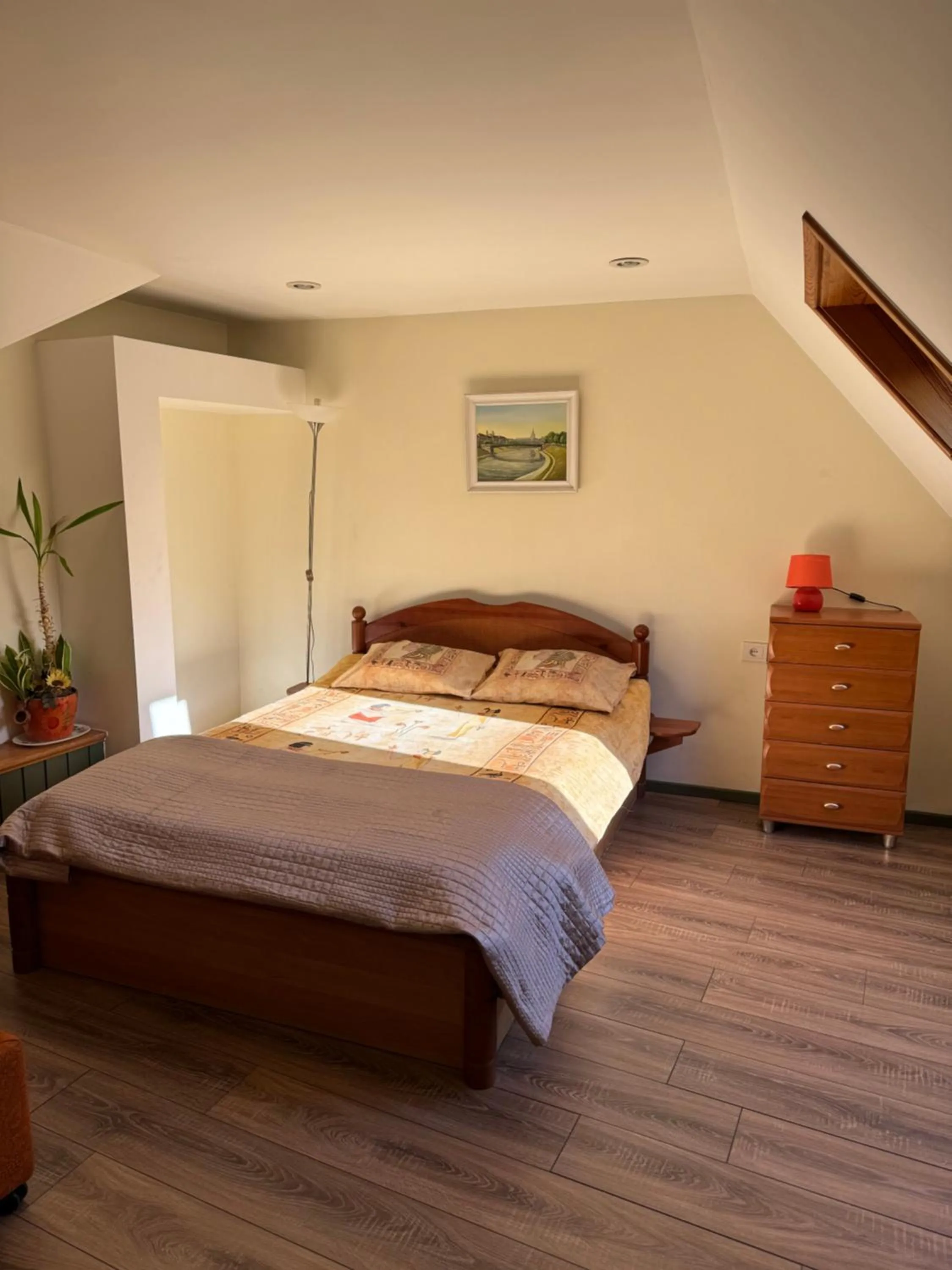 Bed in Danarent Tilto
