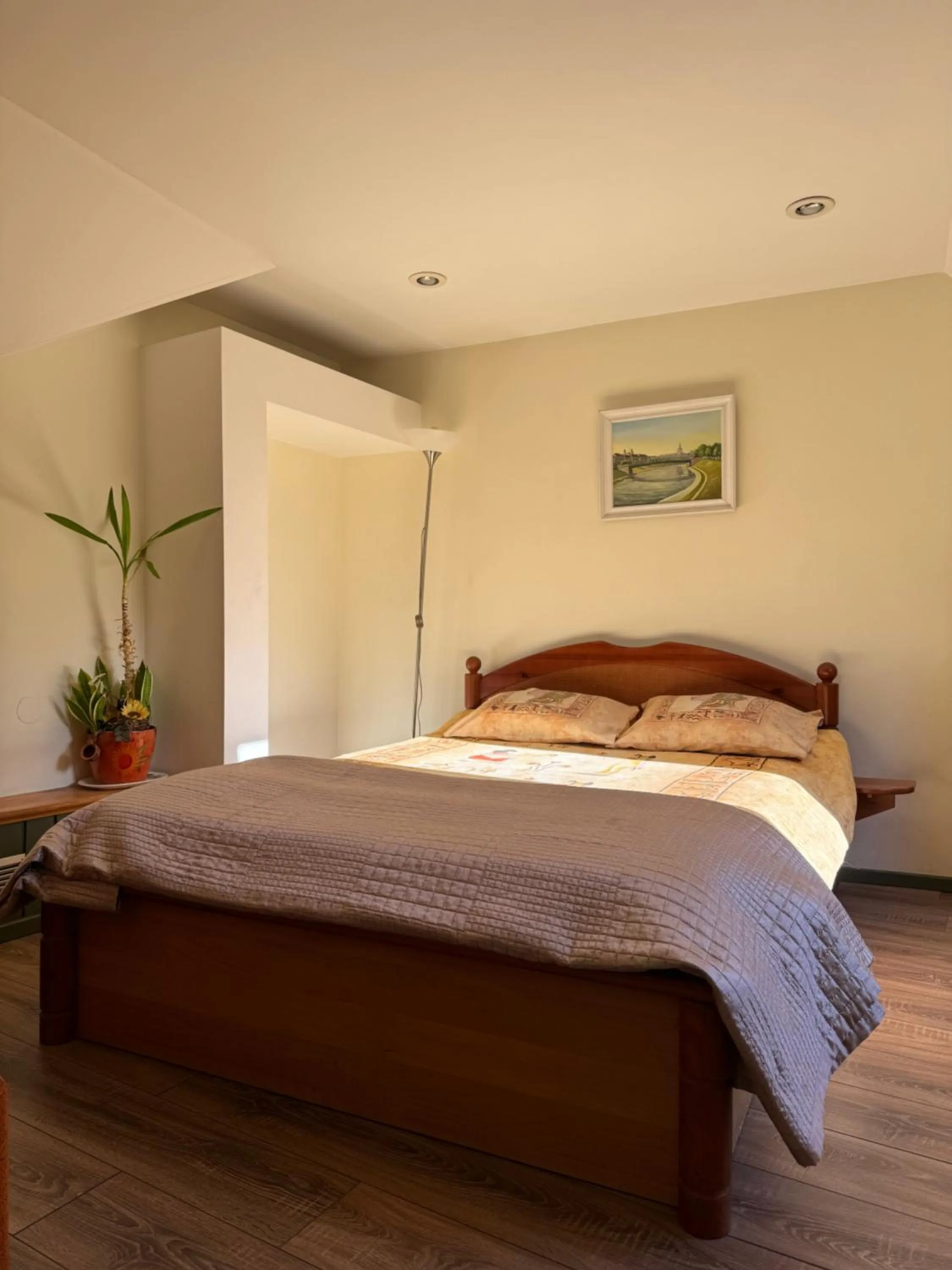 Bed in Danarent Tilto