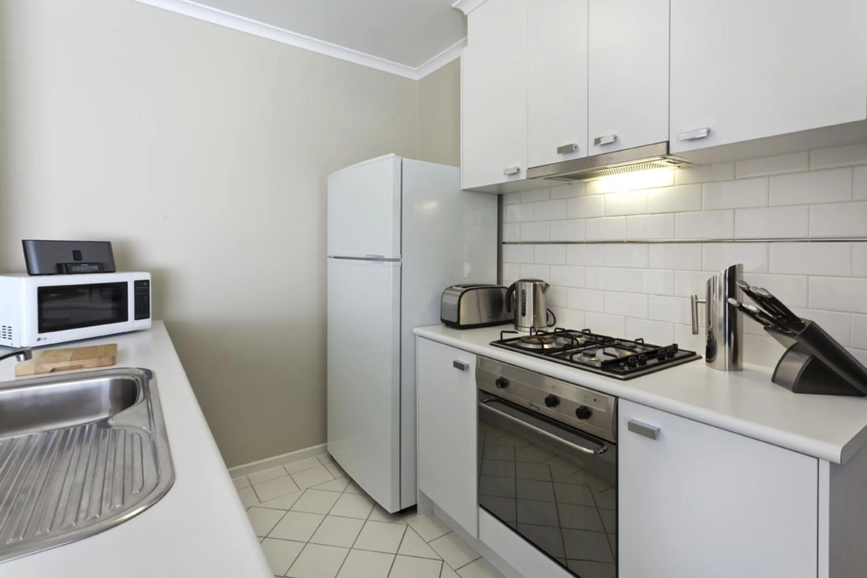 StayCentral - Cityside on Whiteman Street Southbank