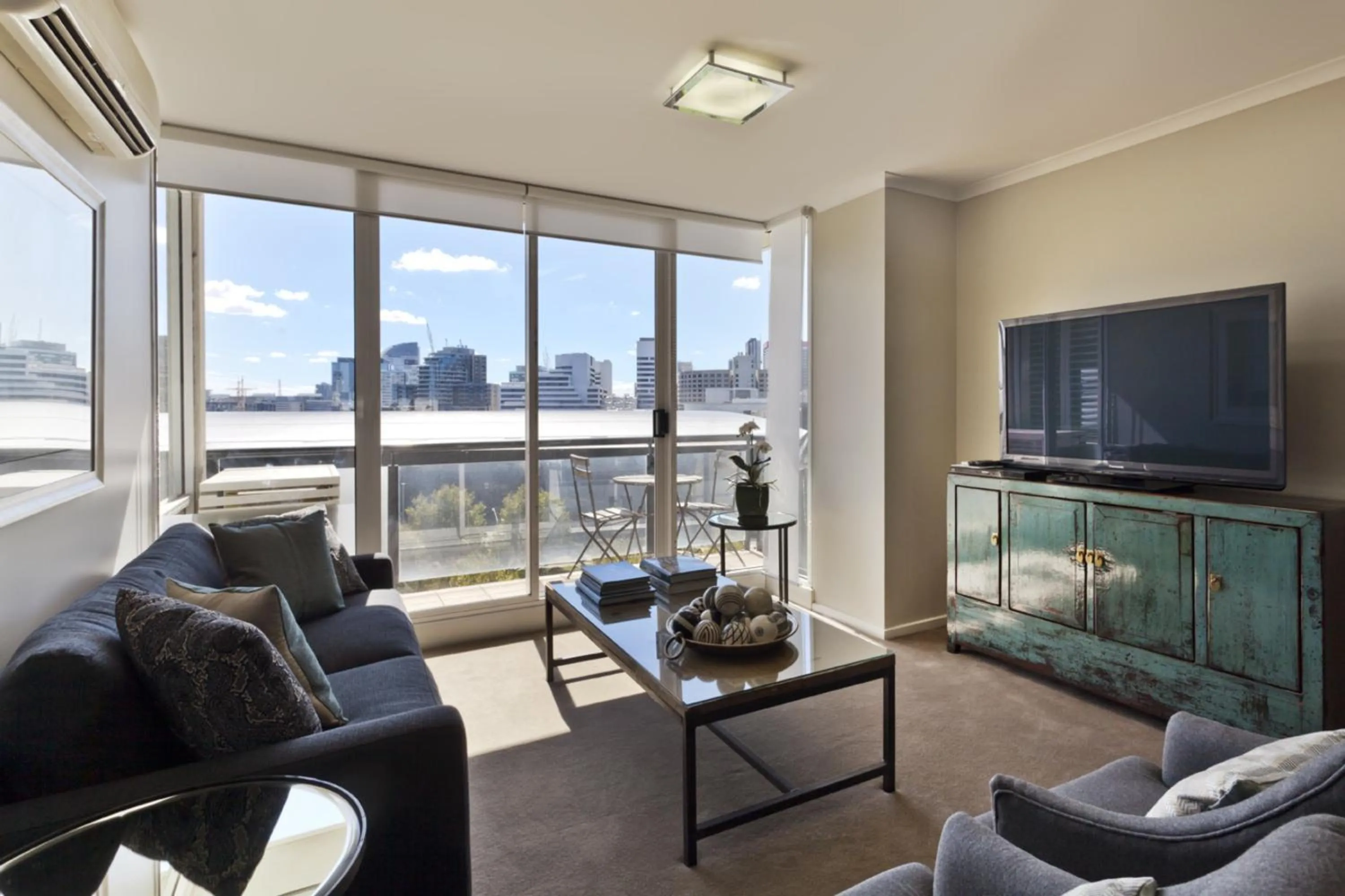 StayCentral - Cityside on Whiteman Street Southbank