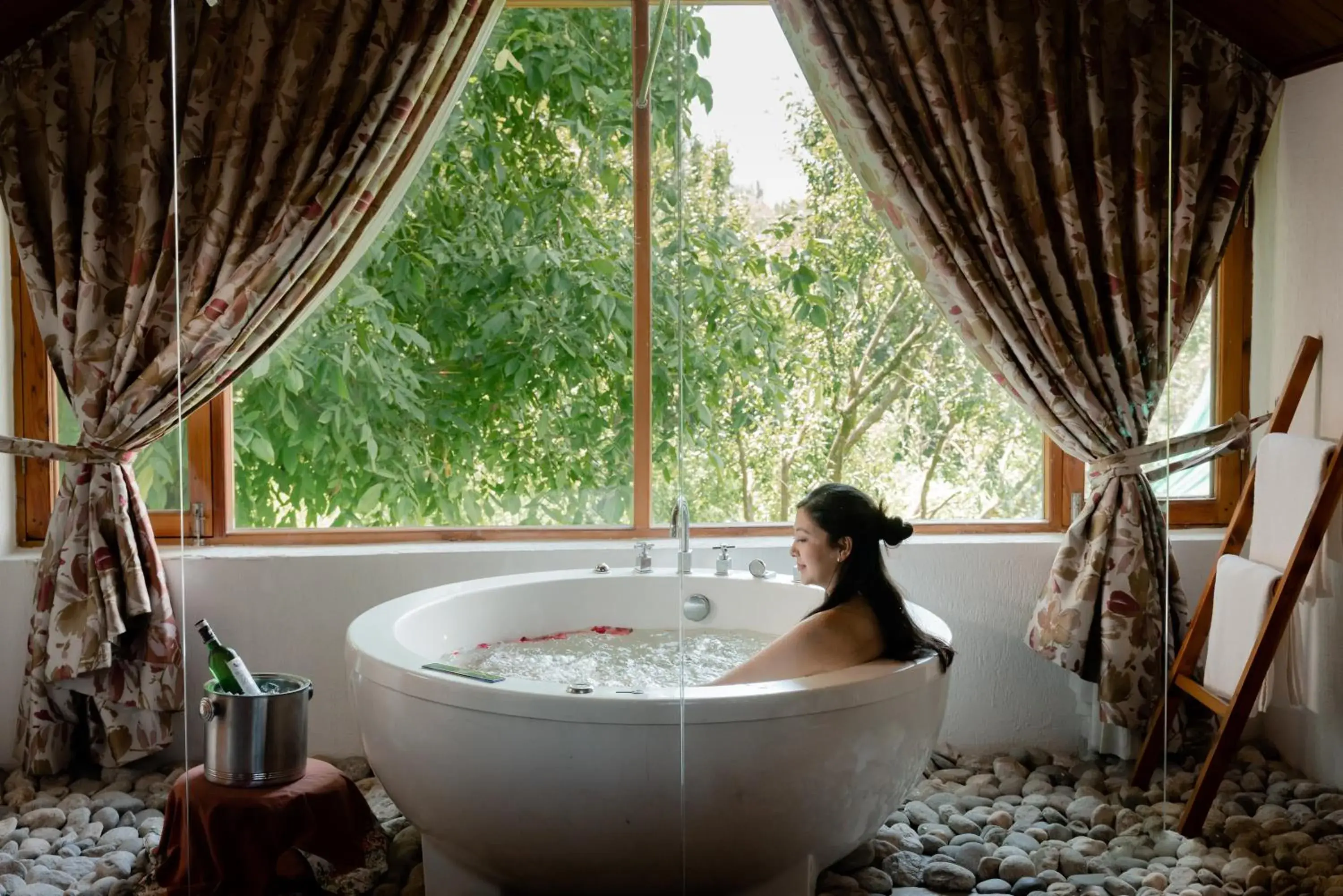 Bathroom in Larisa Resort Manali Bathroom in Larisa Resort Manali