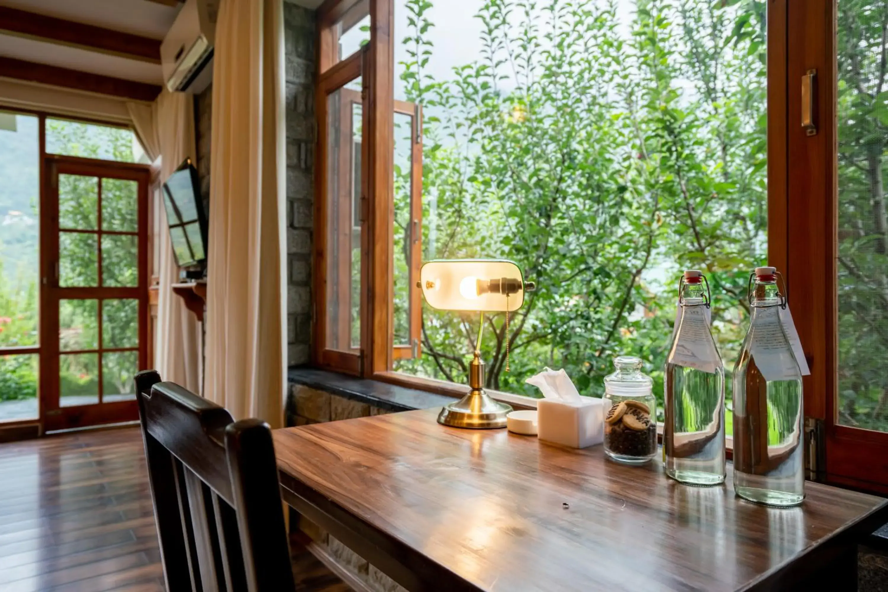 Bedroom in Larisa Resort Manali Bedroom in Larisa Resort Manali