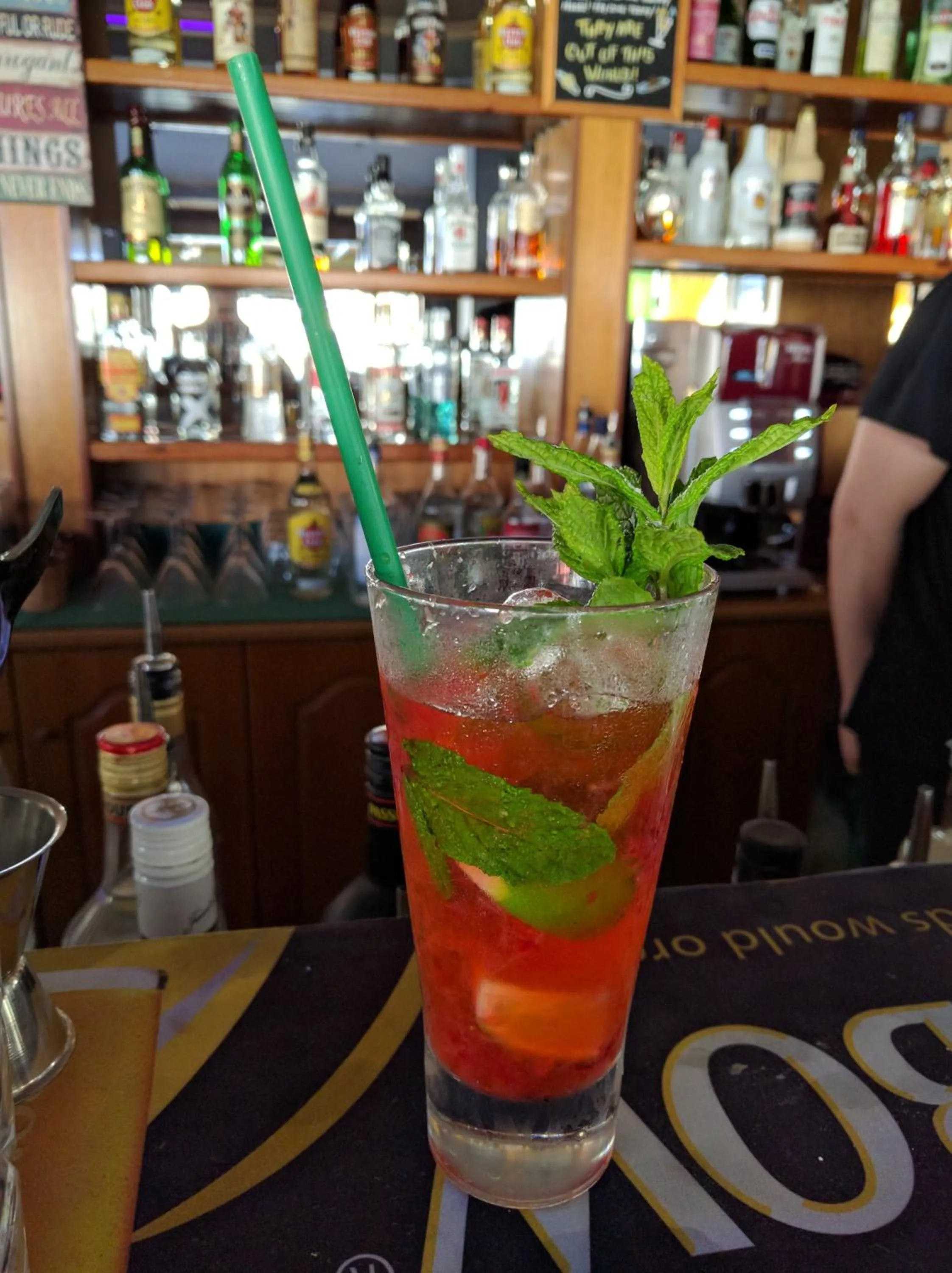 Day in Tondoris Apartments