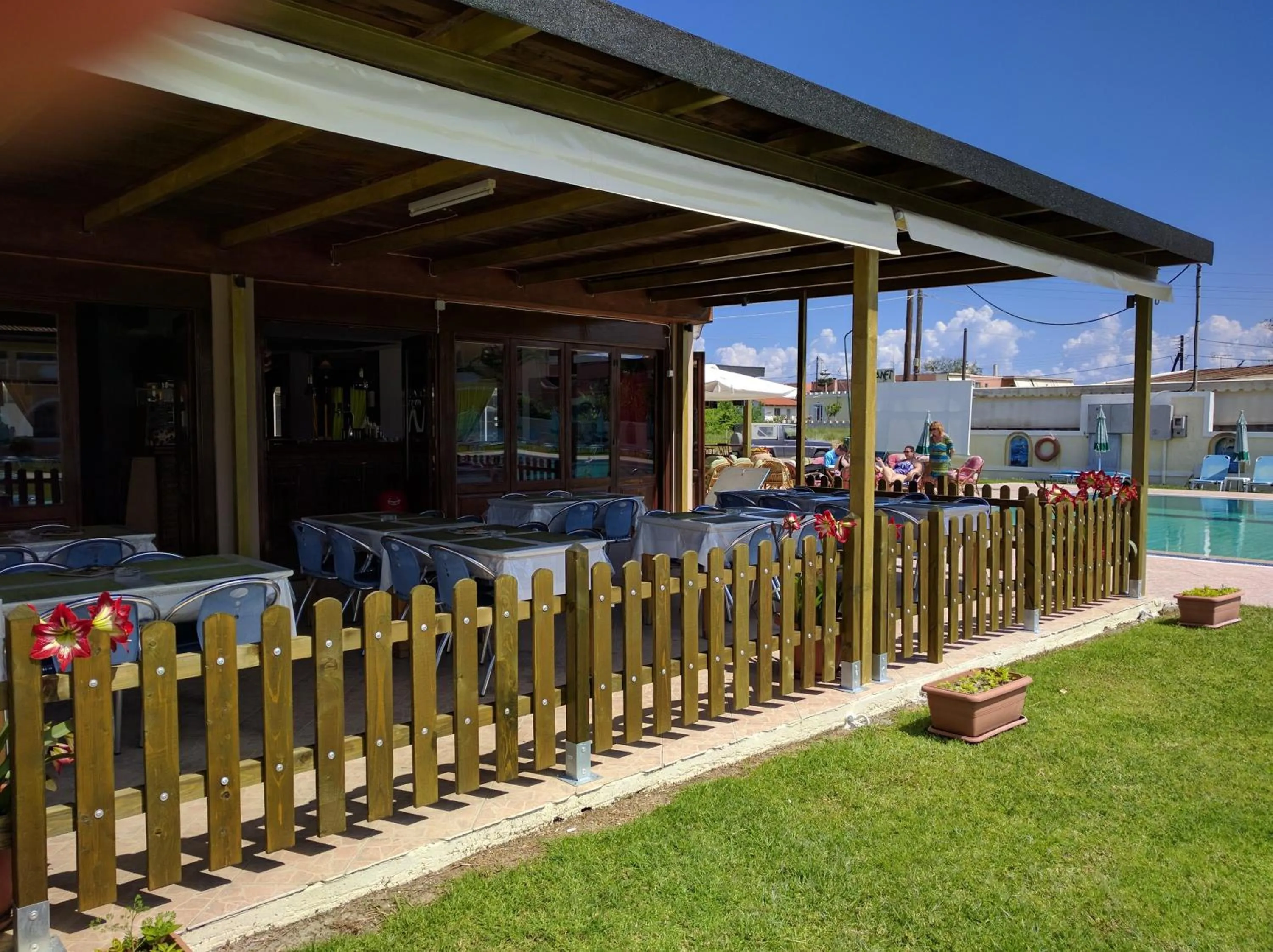 Garden in Tondoris Apartments