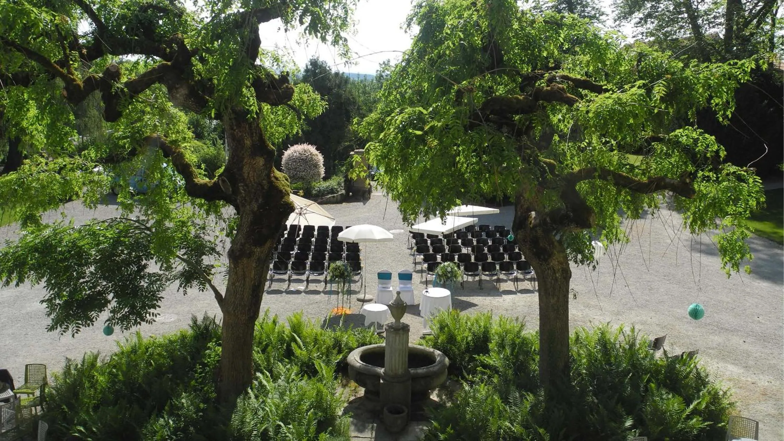 wedding in Schloss Münchenwiler