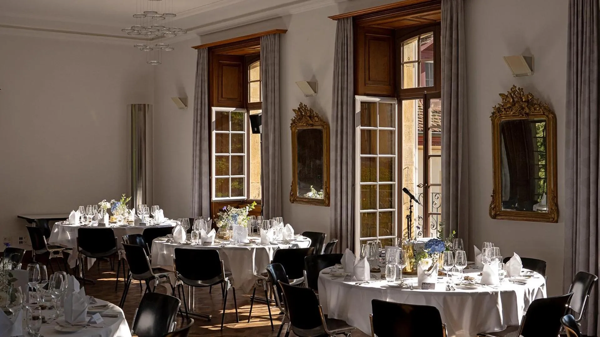 wedding in Schloss Münchenwiler