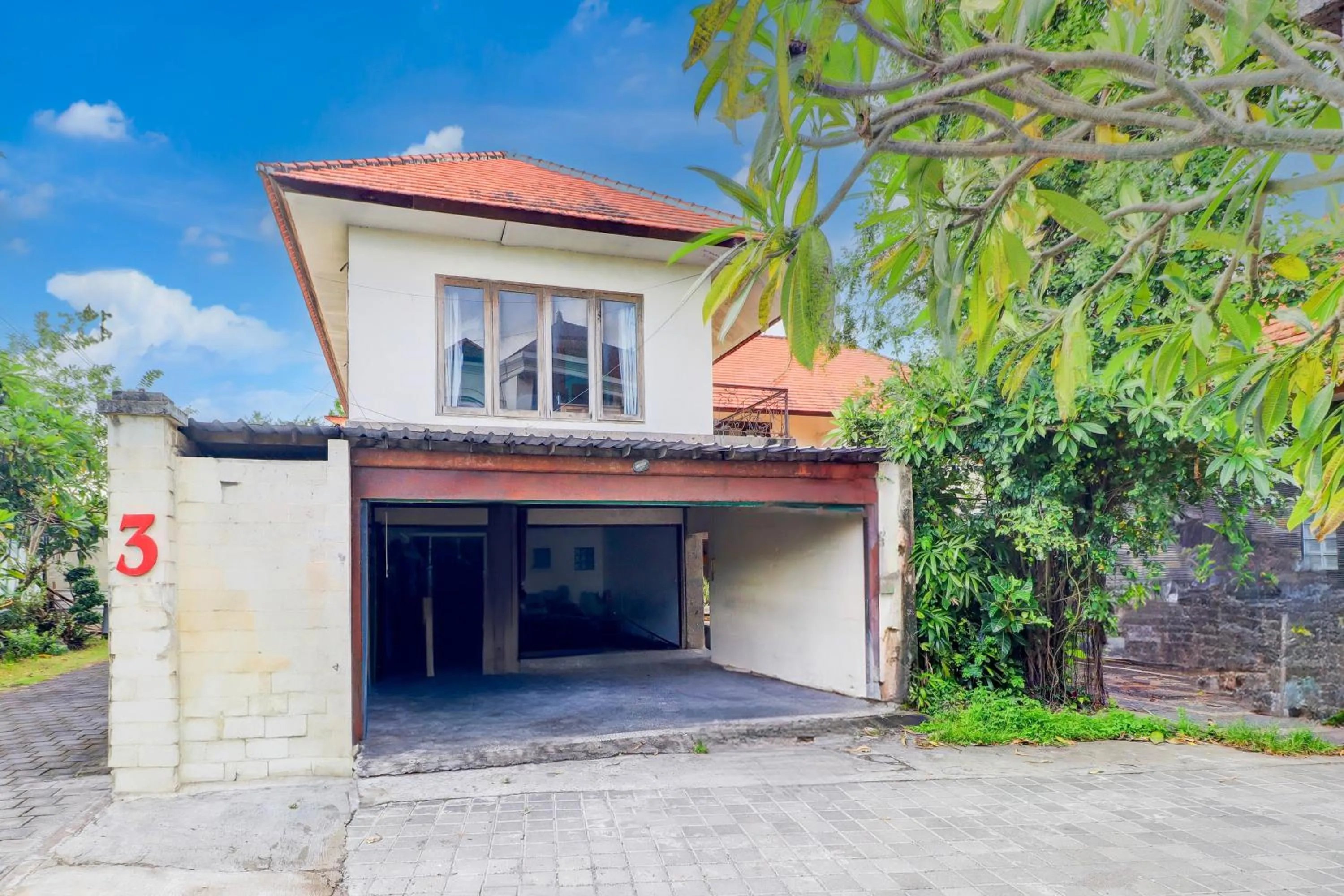 Facade/entrance in Collection O Putri Inn Homestay