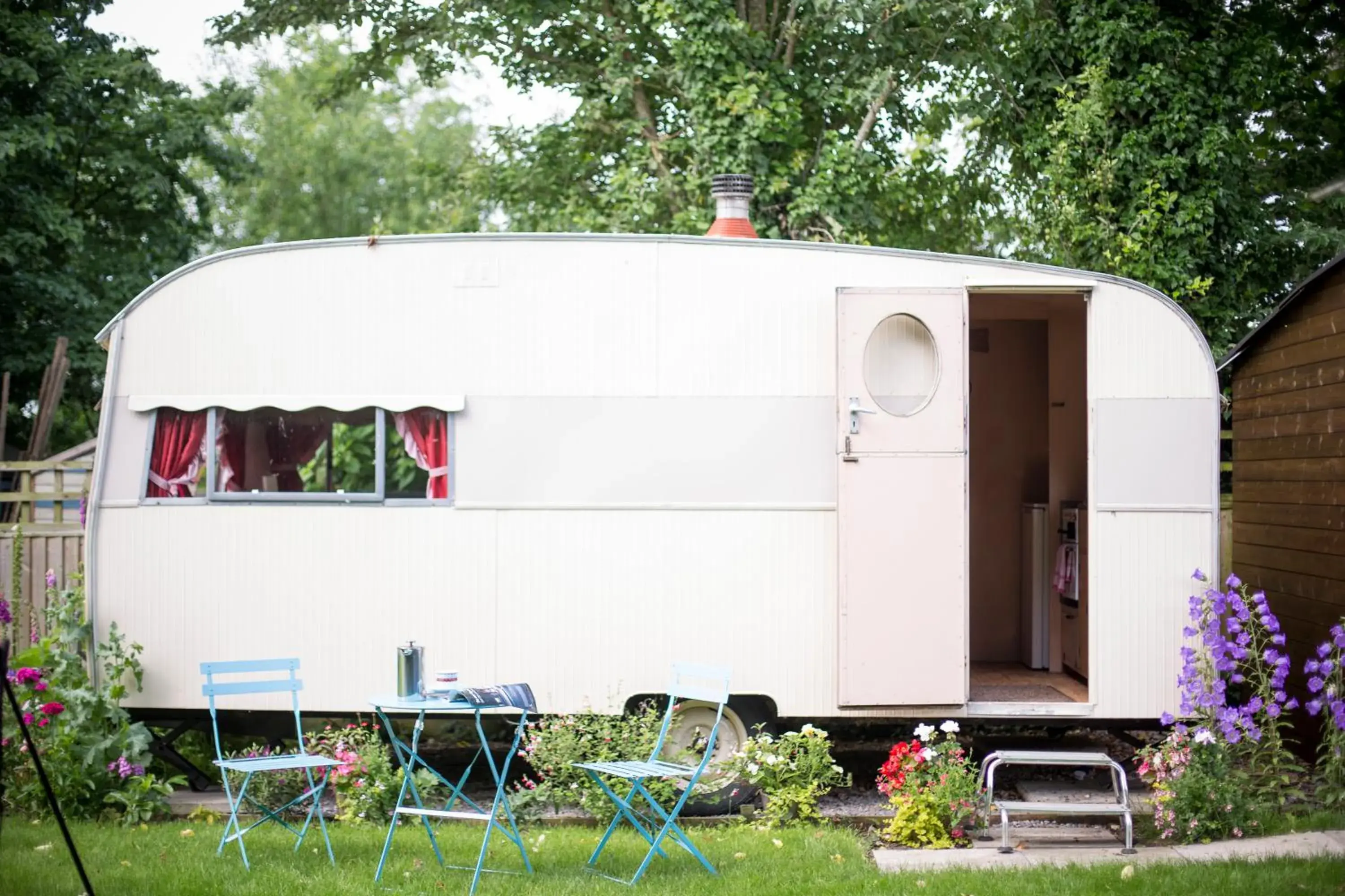 Property building in Withy Cottages Property building in Withy Cottages