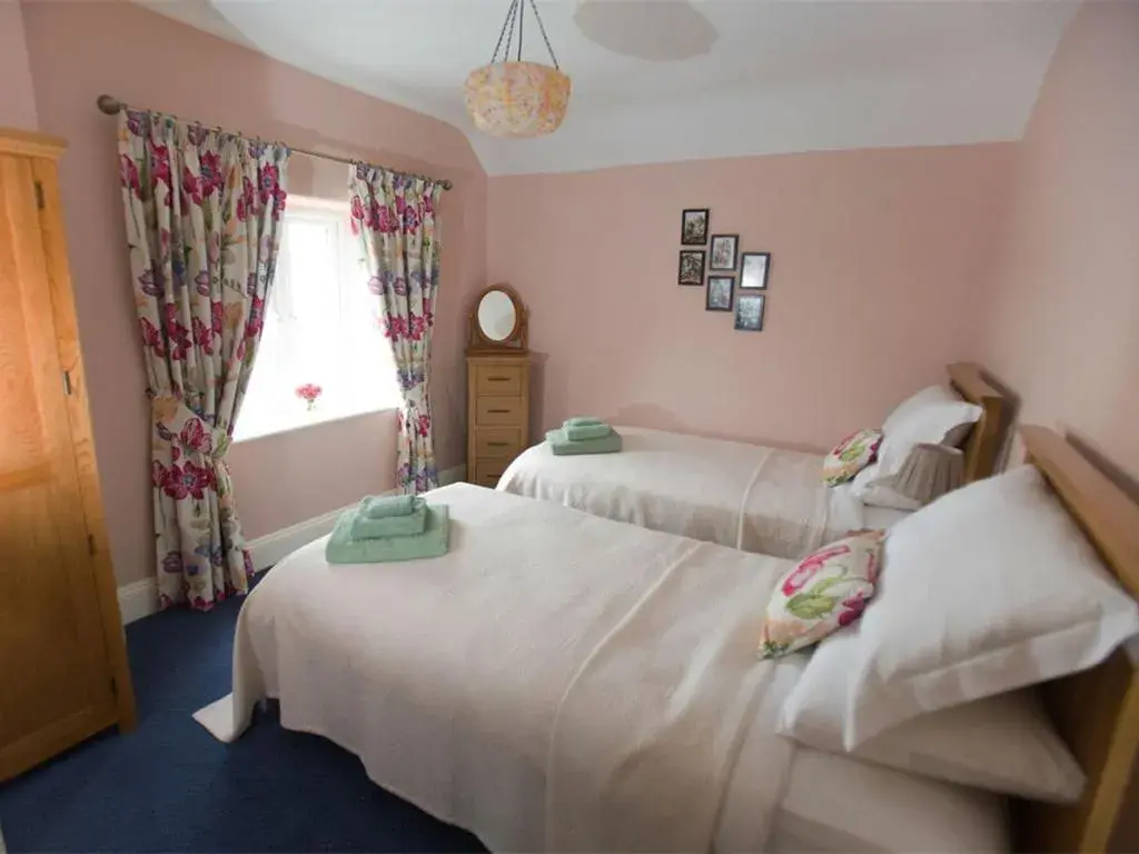 Bedroom, Bed in Withy Cottages Bedroom, Bed in Withy Cottages