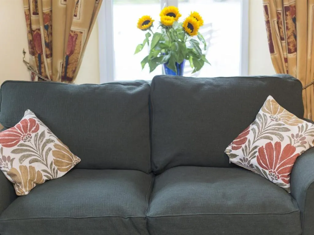 Living room in Withy Cottages