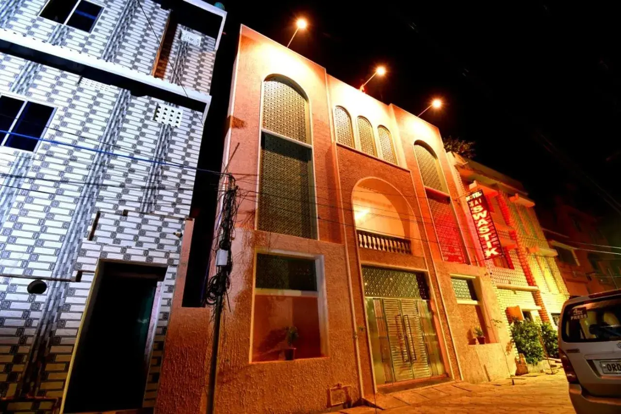Property building in Hotel Sai Swastik Property building in Hotel Sai Swastik