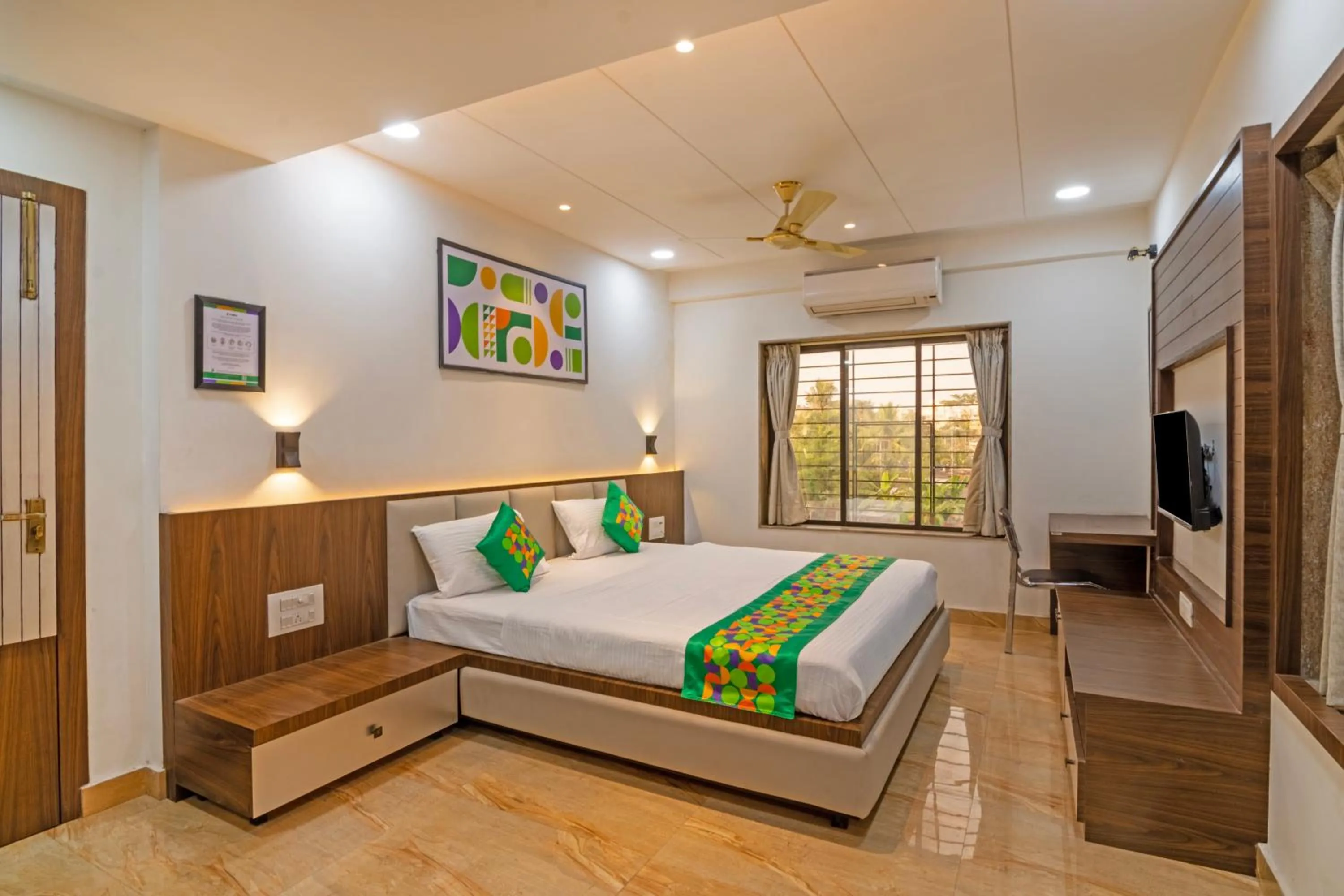 Bed in Treebo Petals Suites & Banquet - New Town