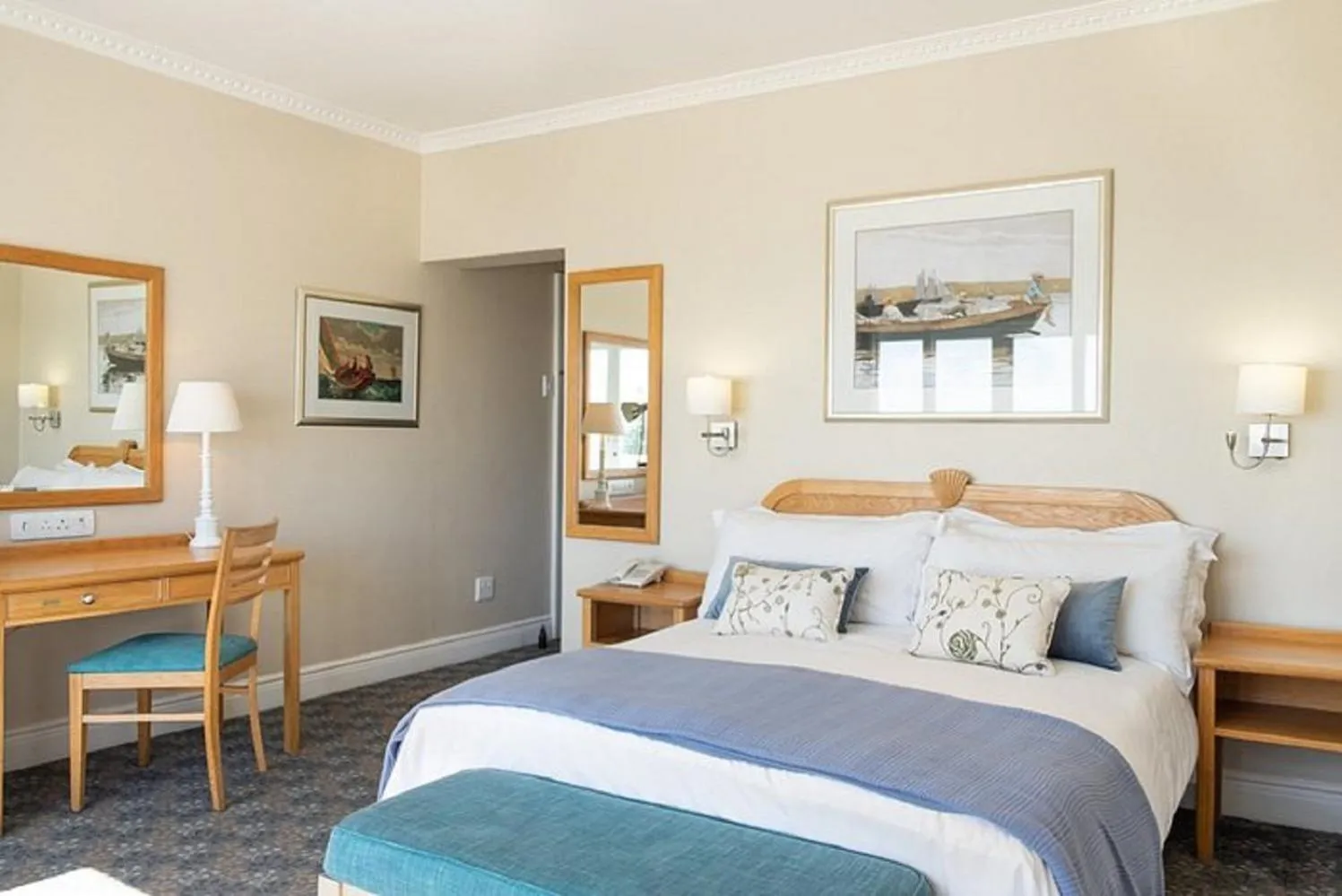 Bed in Hotel The Teo Near Delhi AIRPORT