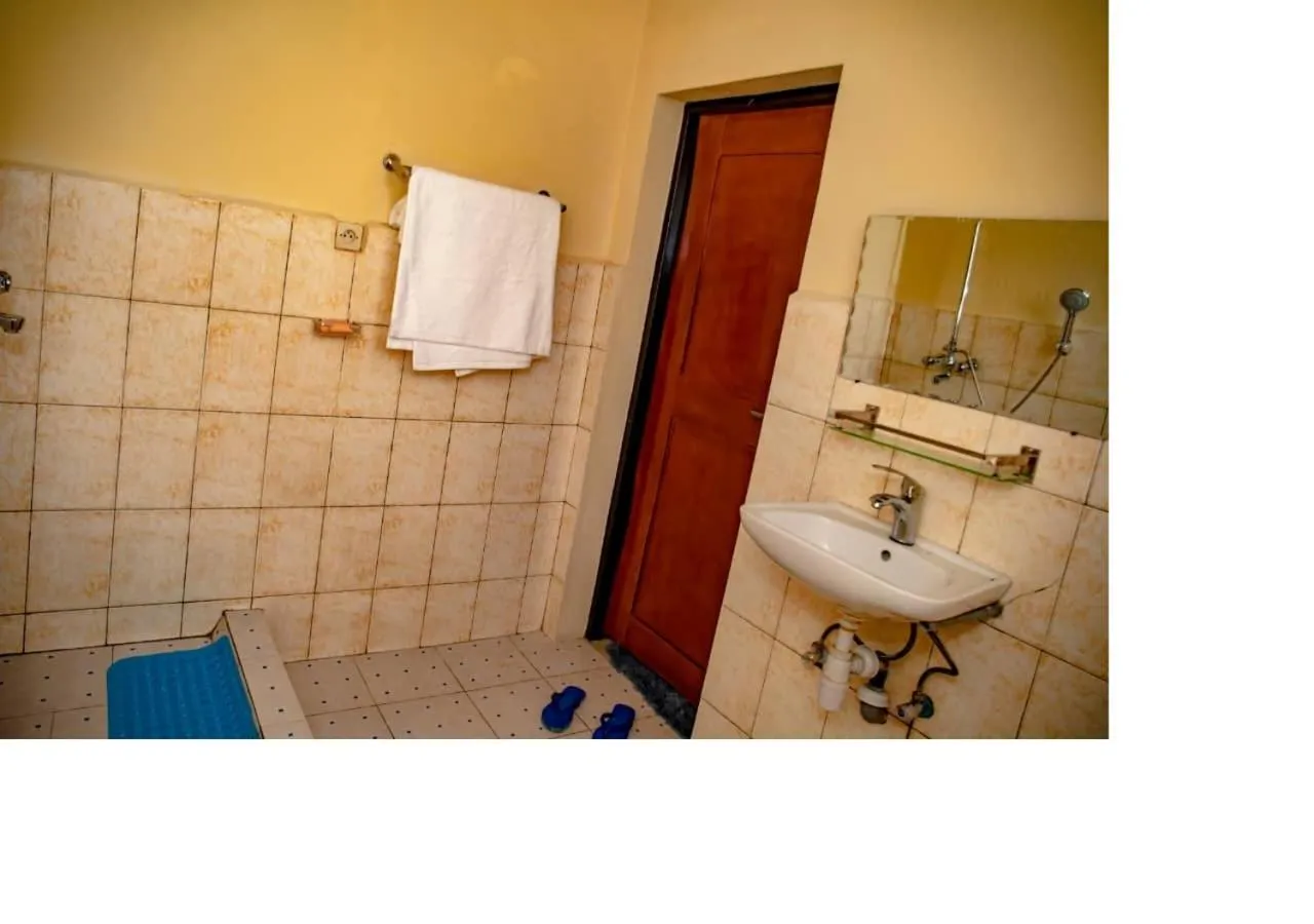 Shower in Bujumbura Hotel and Appartment