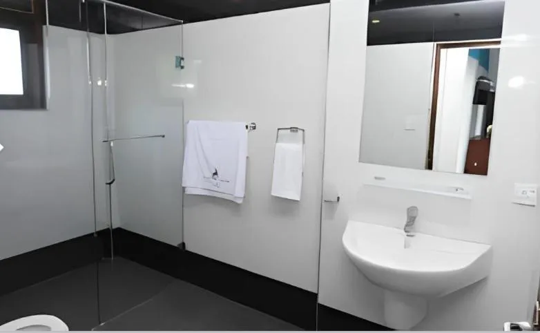 Blue Spring Hotel Wadduwa