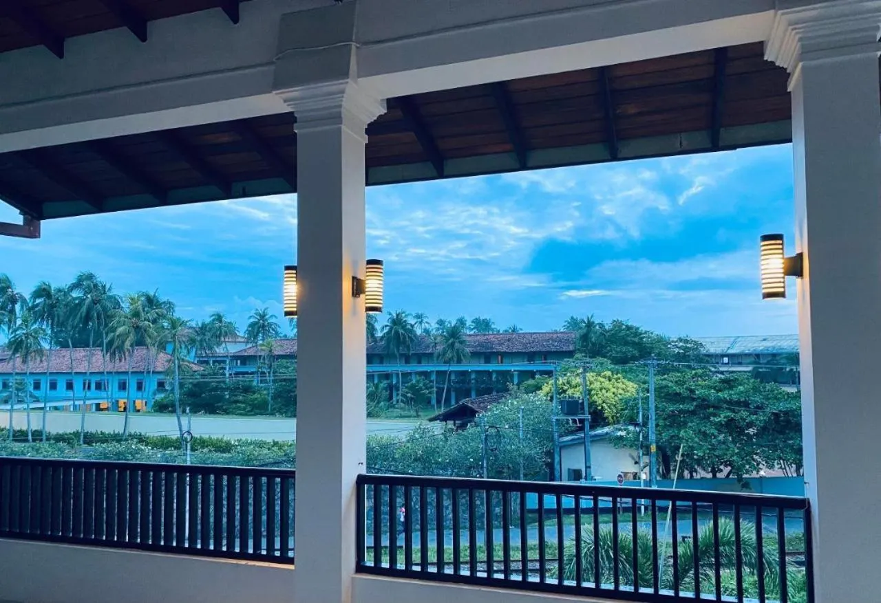 Blue Spring Hotel Wadduwa