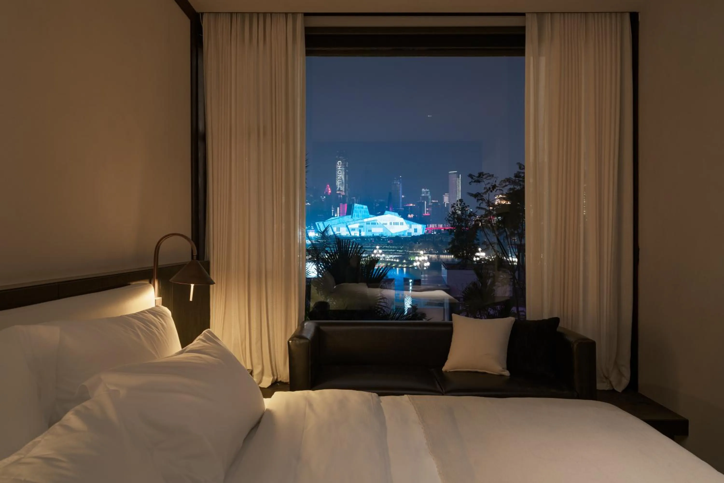 Deluxe Double Room in Chongqing Wuyu Shanxing Hotel