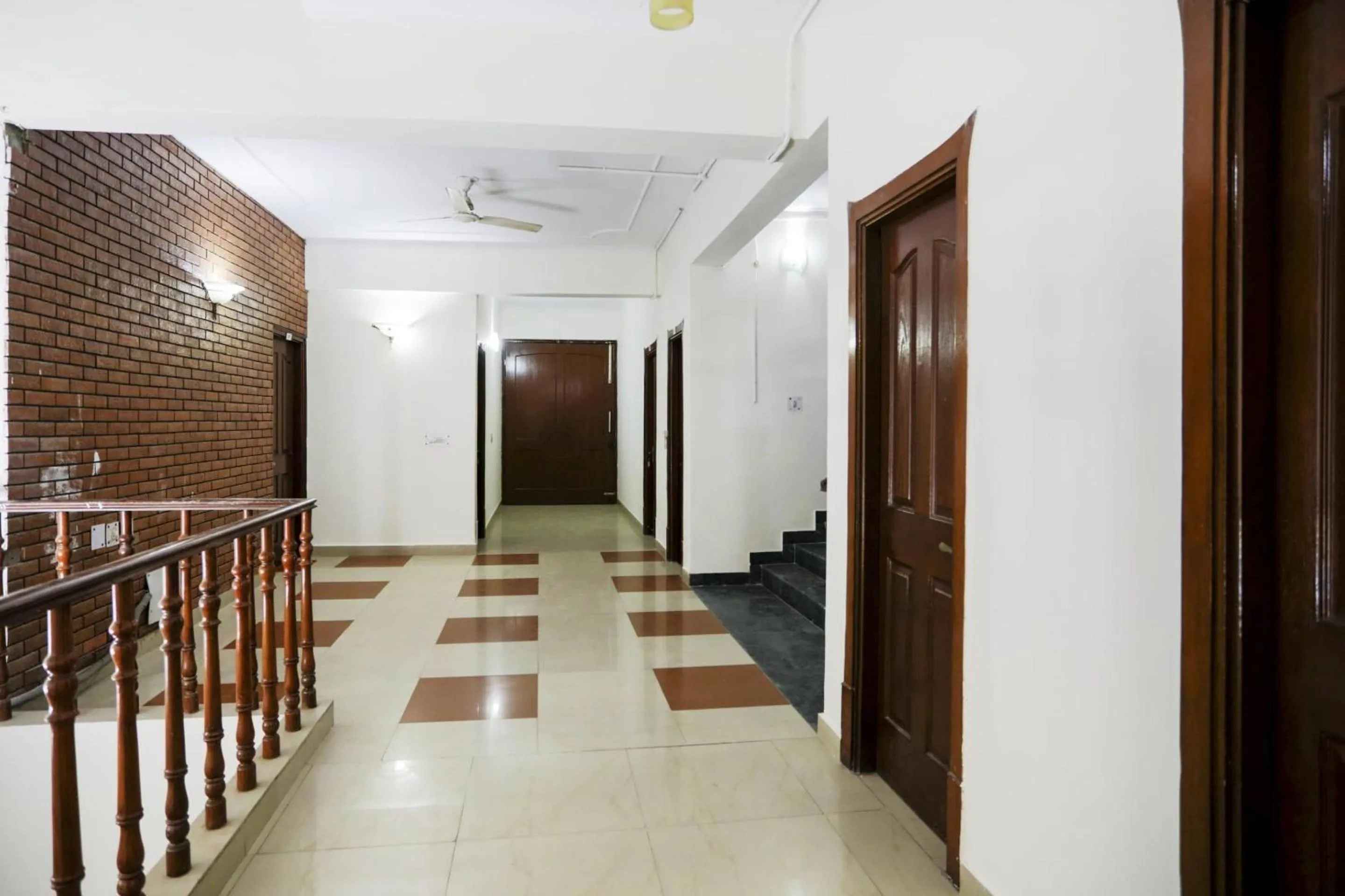 Lobby or reception in Hotel O Sunshine Near Iskcon Temple Noida