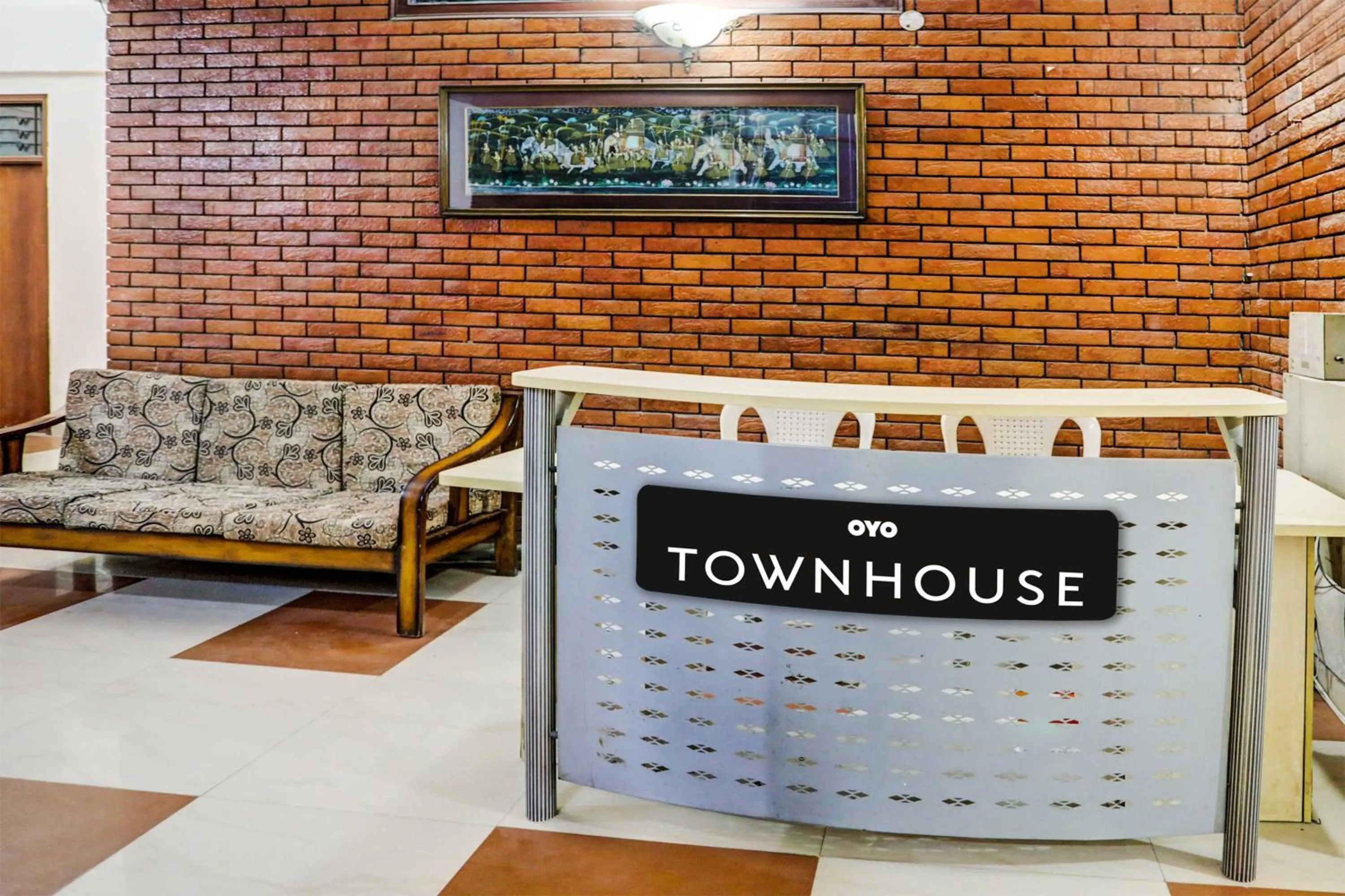 Lobby or reception in Hotel O Sunshine Near Iskcon Temple Noida