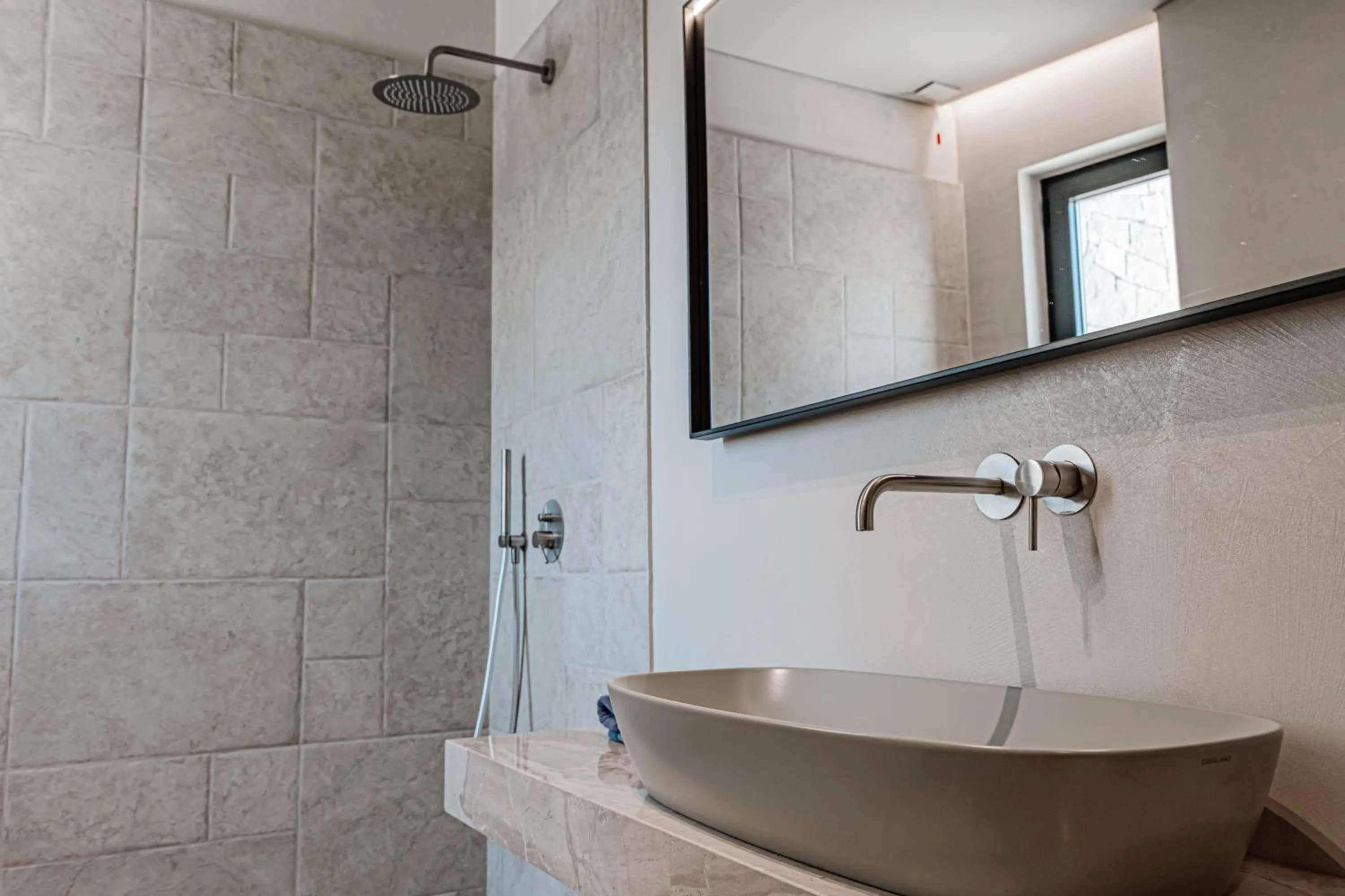 Shower in Sondor Hotel